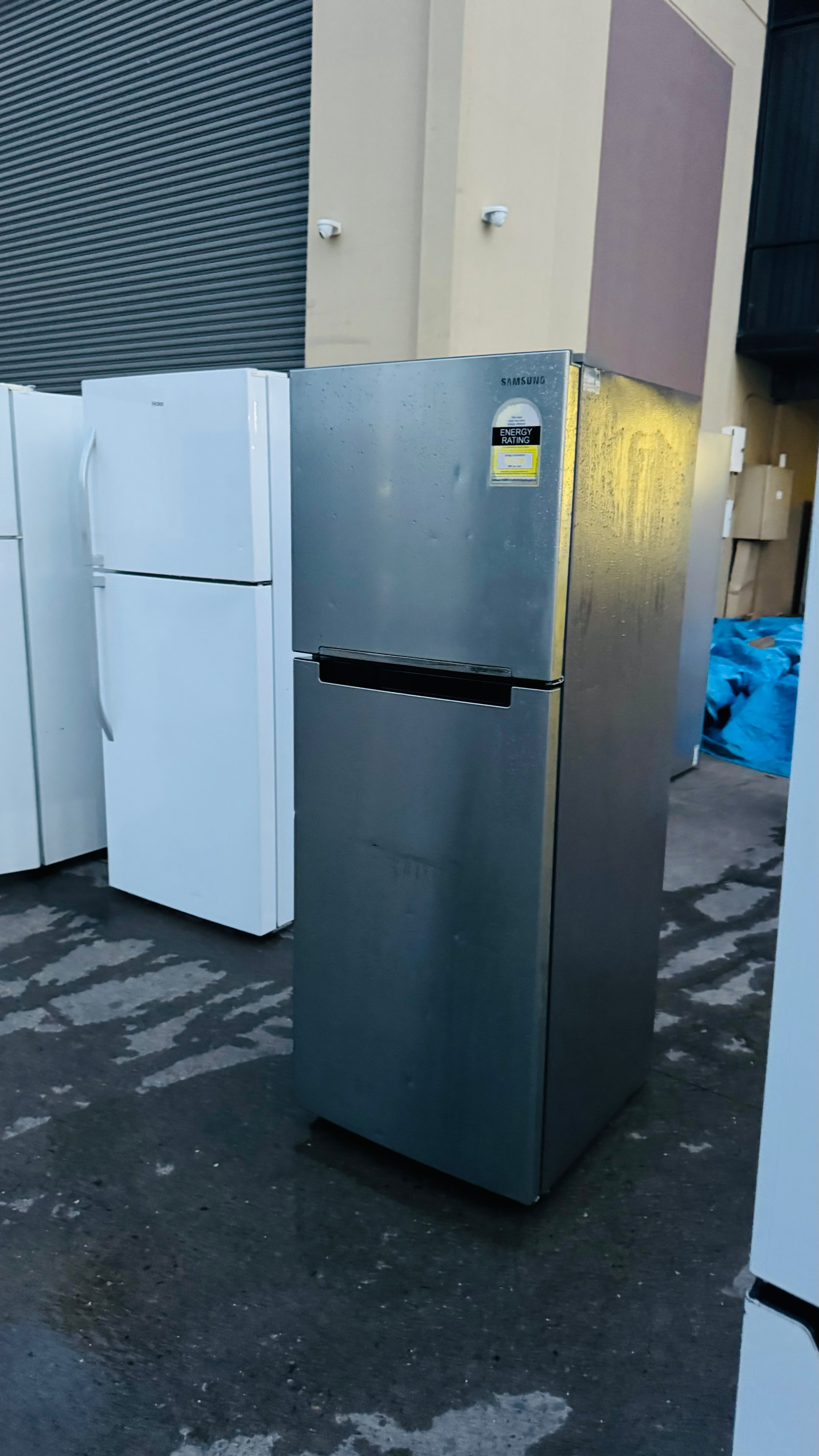 SAMSUNG 320 LITRES FRIDGE FREEZER