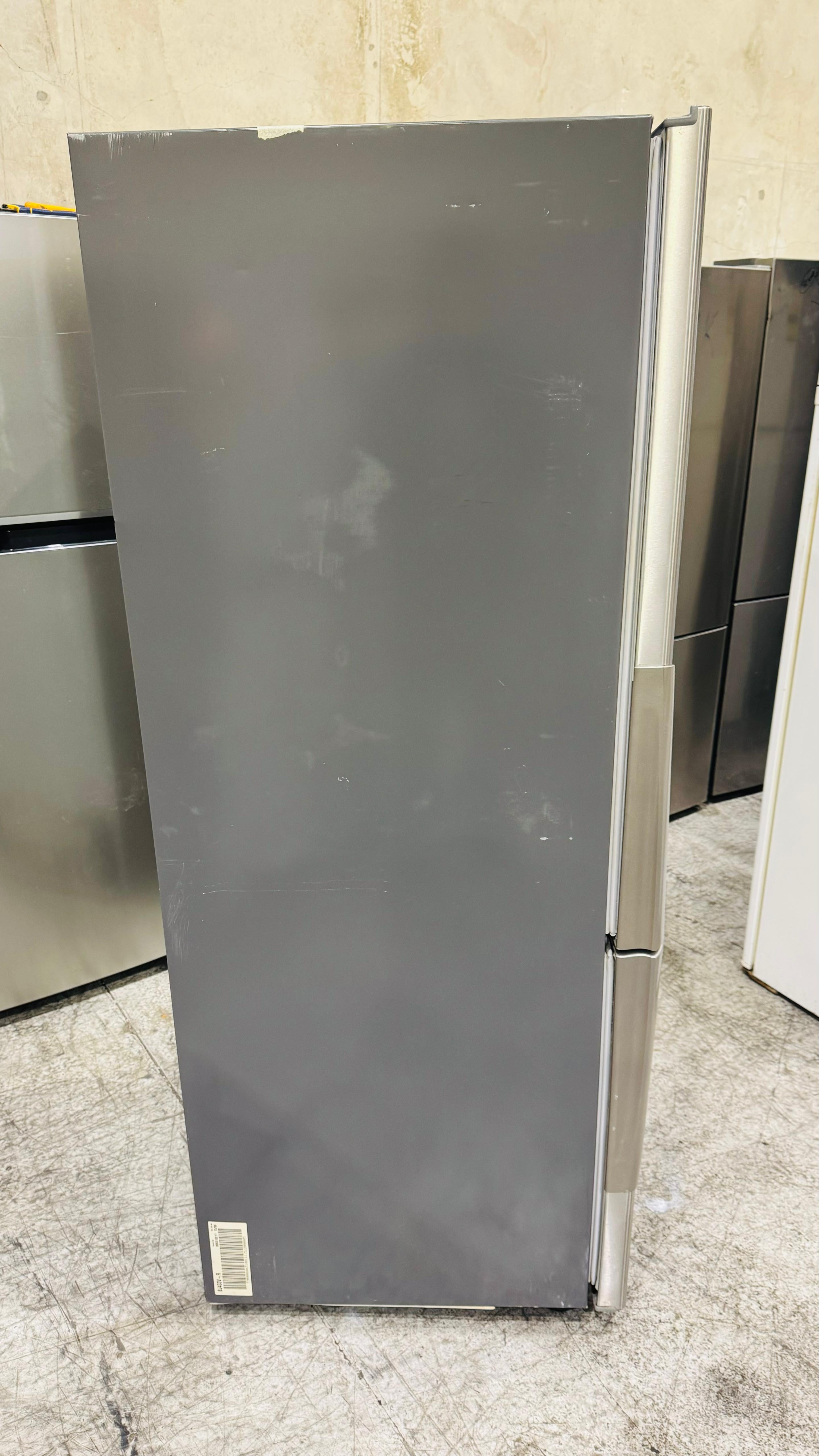 WESTINGHOUSE 430 LITRES FRIDGE FREEZER