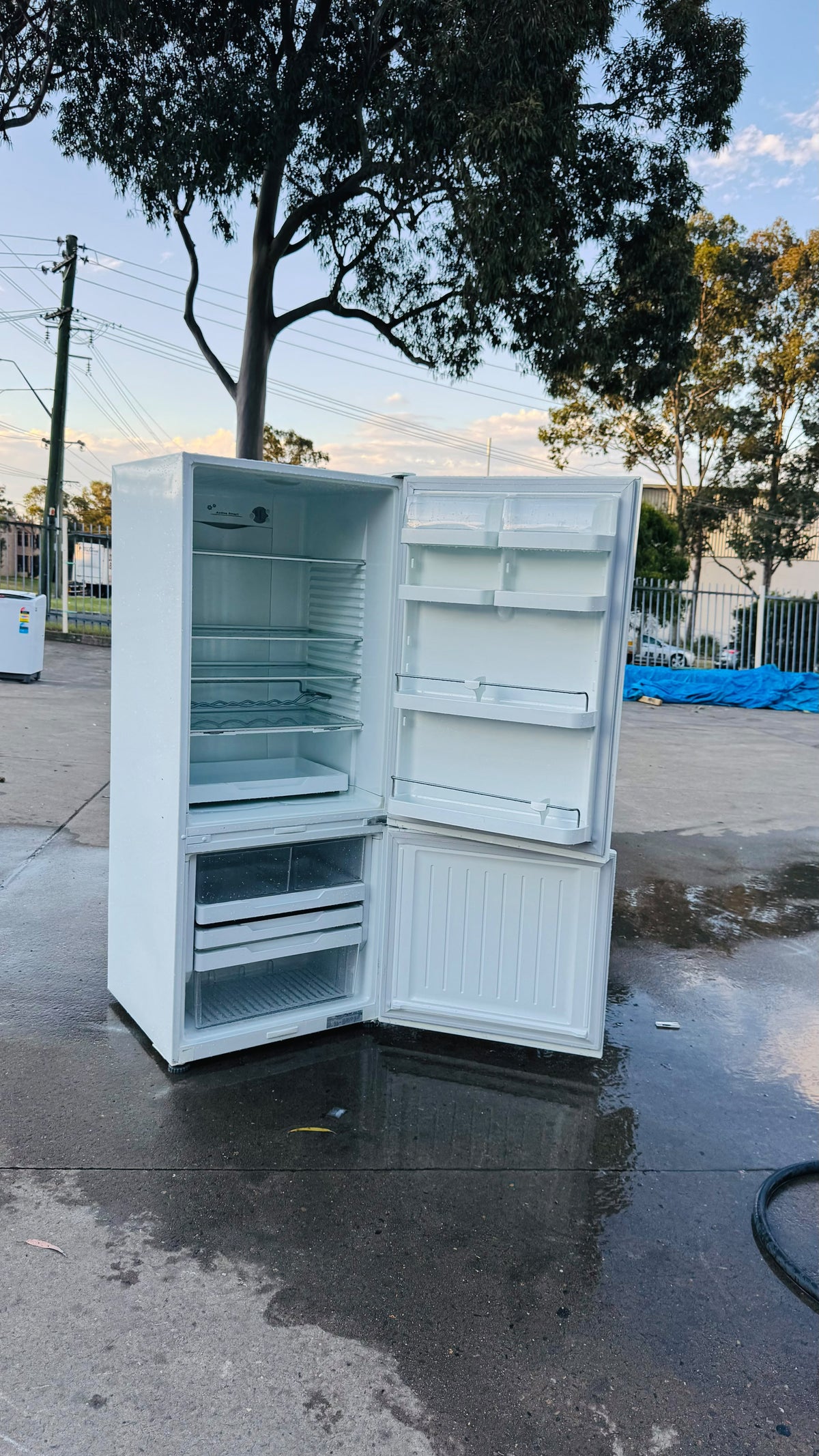 FISHER AND PAYKEL 442 LITRES FRIDGE FREEZER