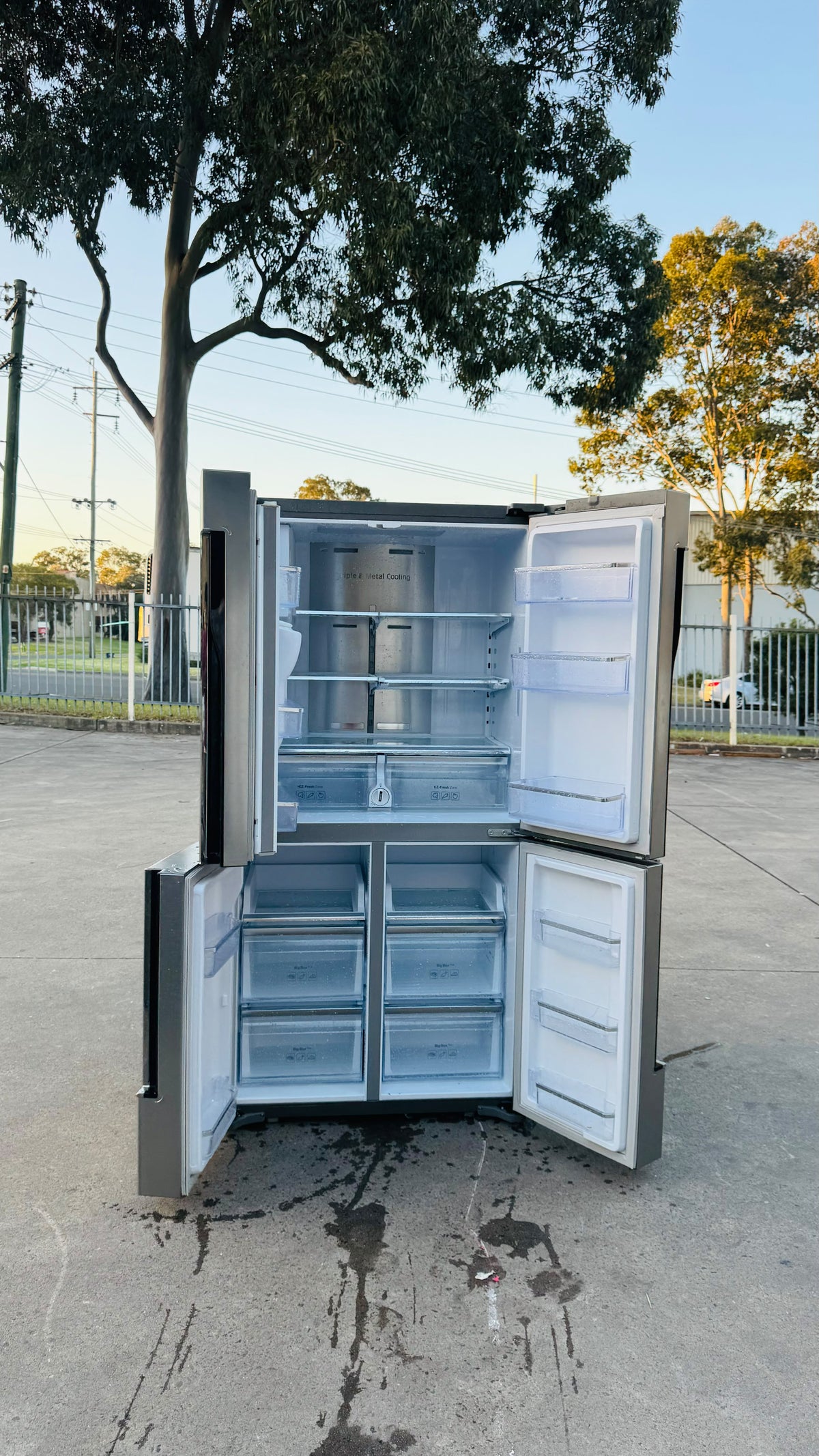 SAMSUNG QUAD FRENCH DOOR 719 LITRES FRIDGE FREEZER