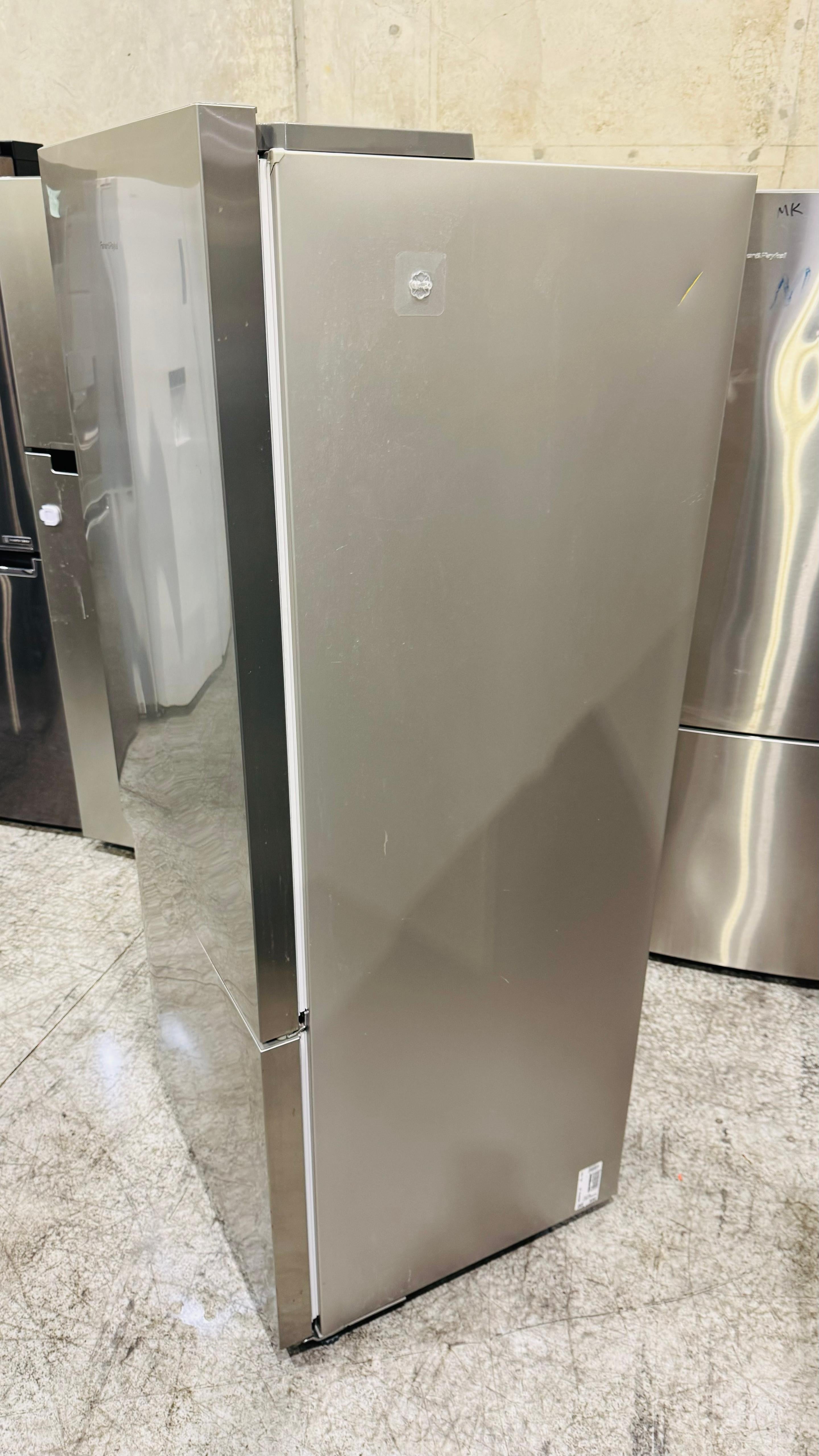FISHER AND PAYKEL 442 LITRES FRIDGE FREEZER