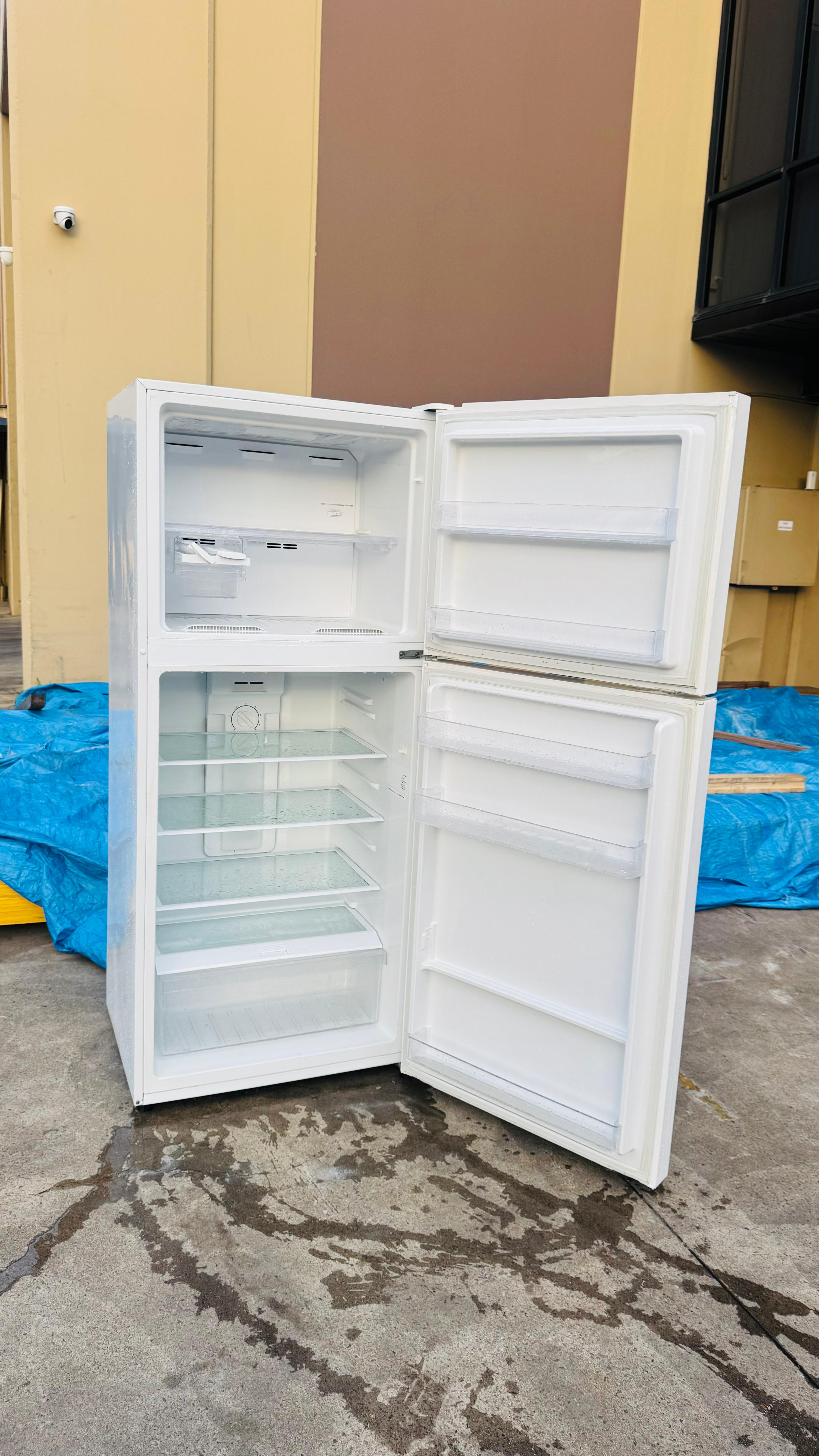 HAIER 422 LITRES FRIDGE FREEZER