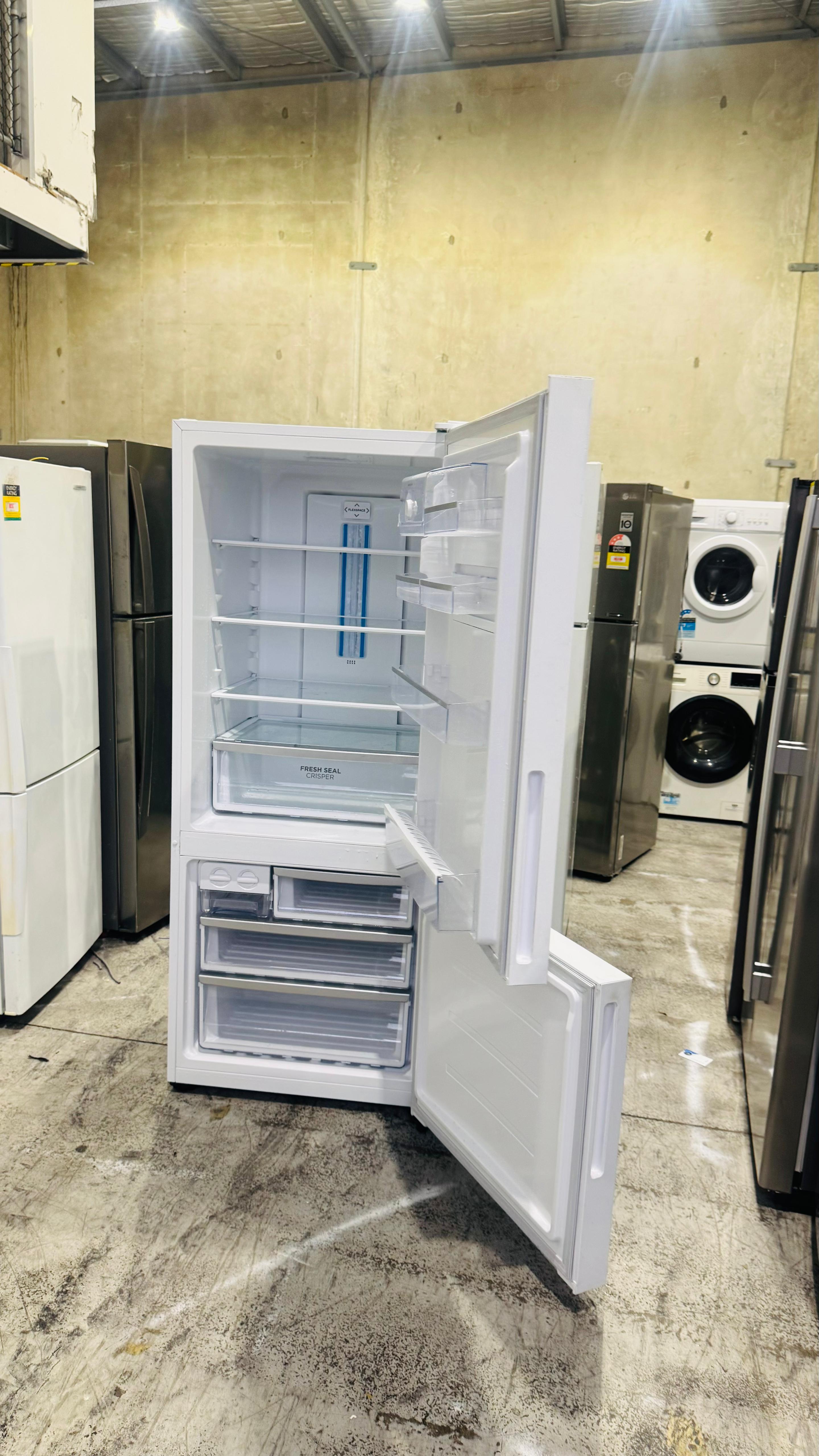 WESTINGHOUSE 453 LITRES FRIDGE FREEZER