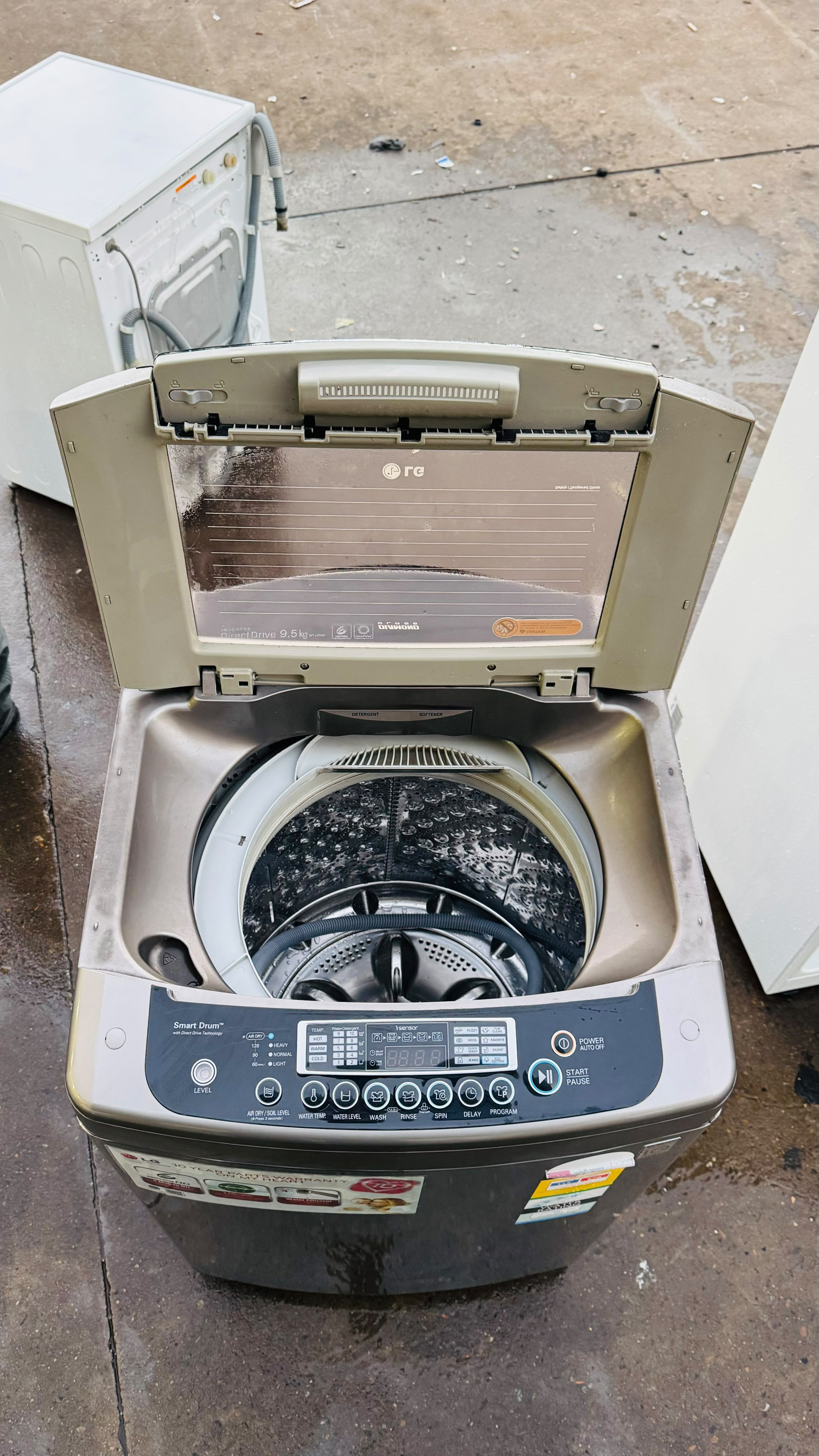 LG 9.5KGS TOP LOADER WASHING MACHINE