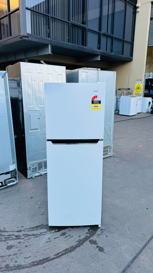 CHIQ 216 LITRES FRIDGE FREEZER