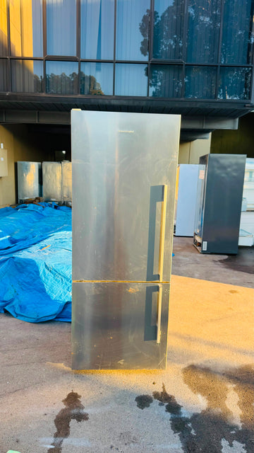 FISHER AND PAYKEL 403 LITRES FRIDGE FREEZER