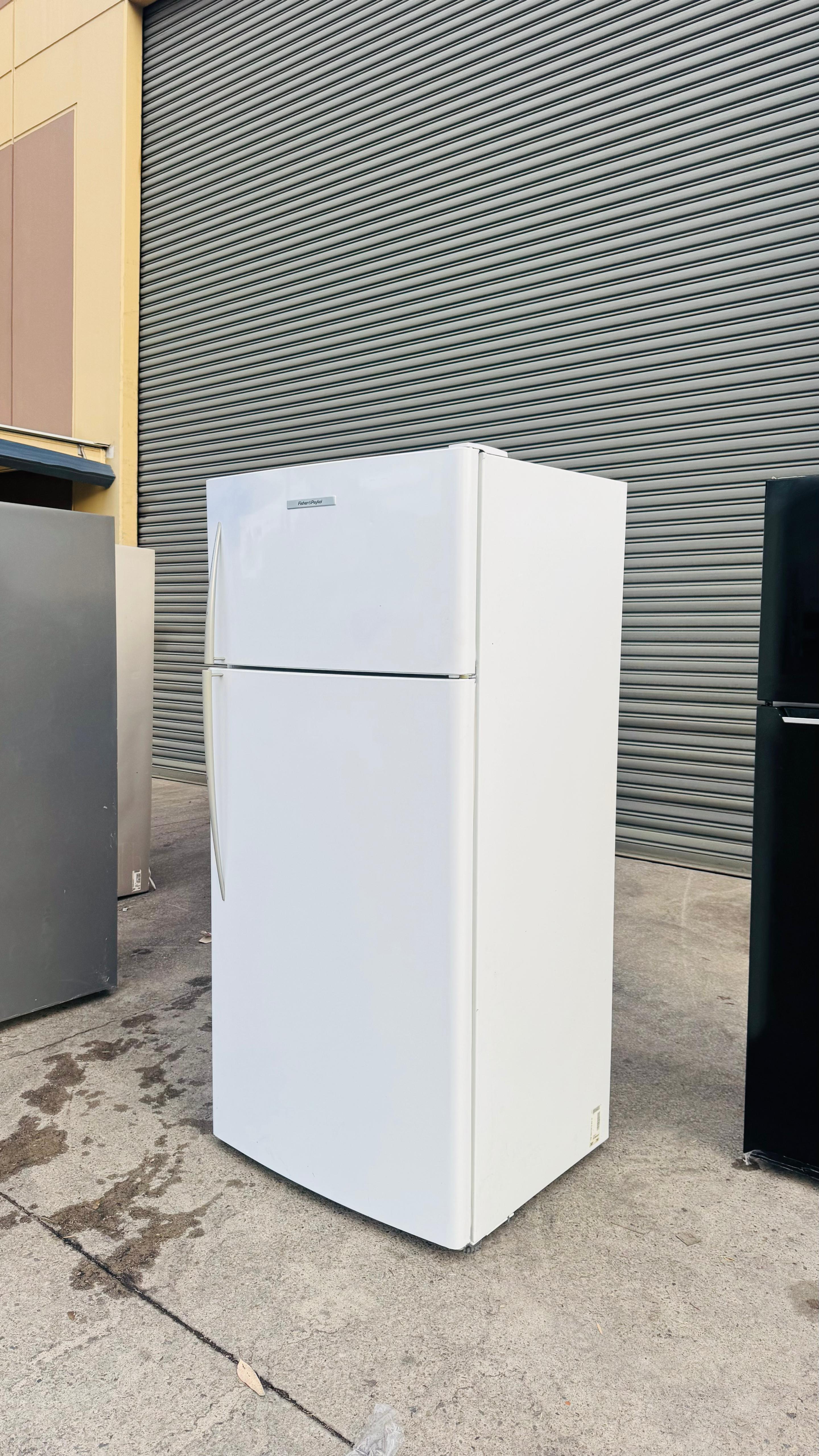 FISHER AND PAYKEL 517 LITRES FRIDGE FREEZER