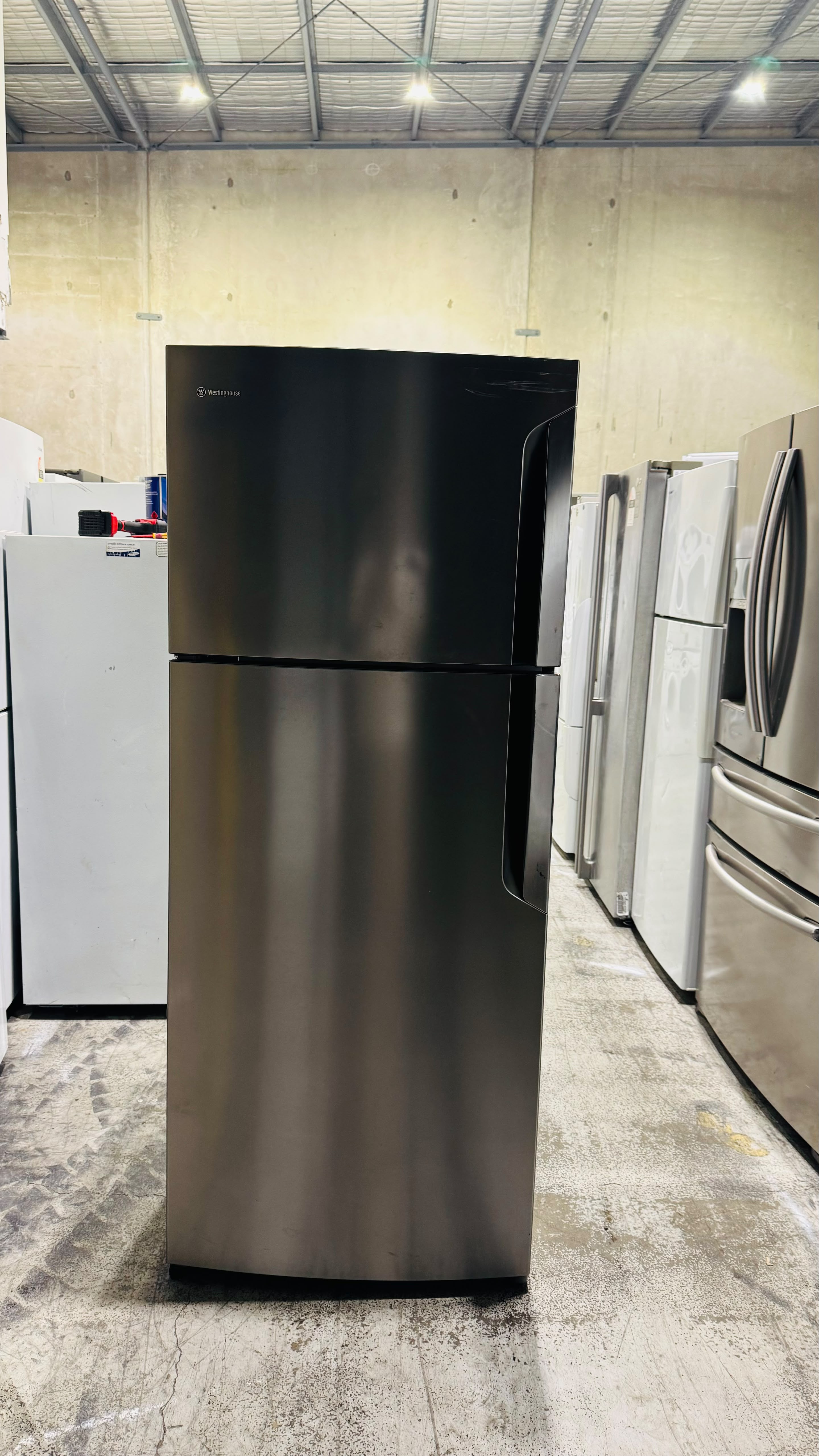 WESTINGHOUSE 462 LITRES FRIDGE FREEZER