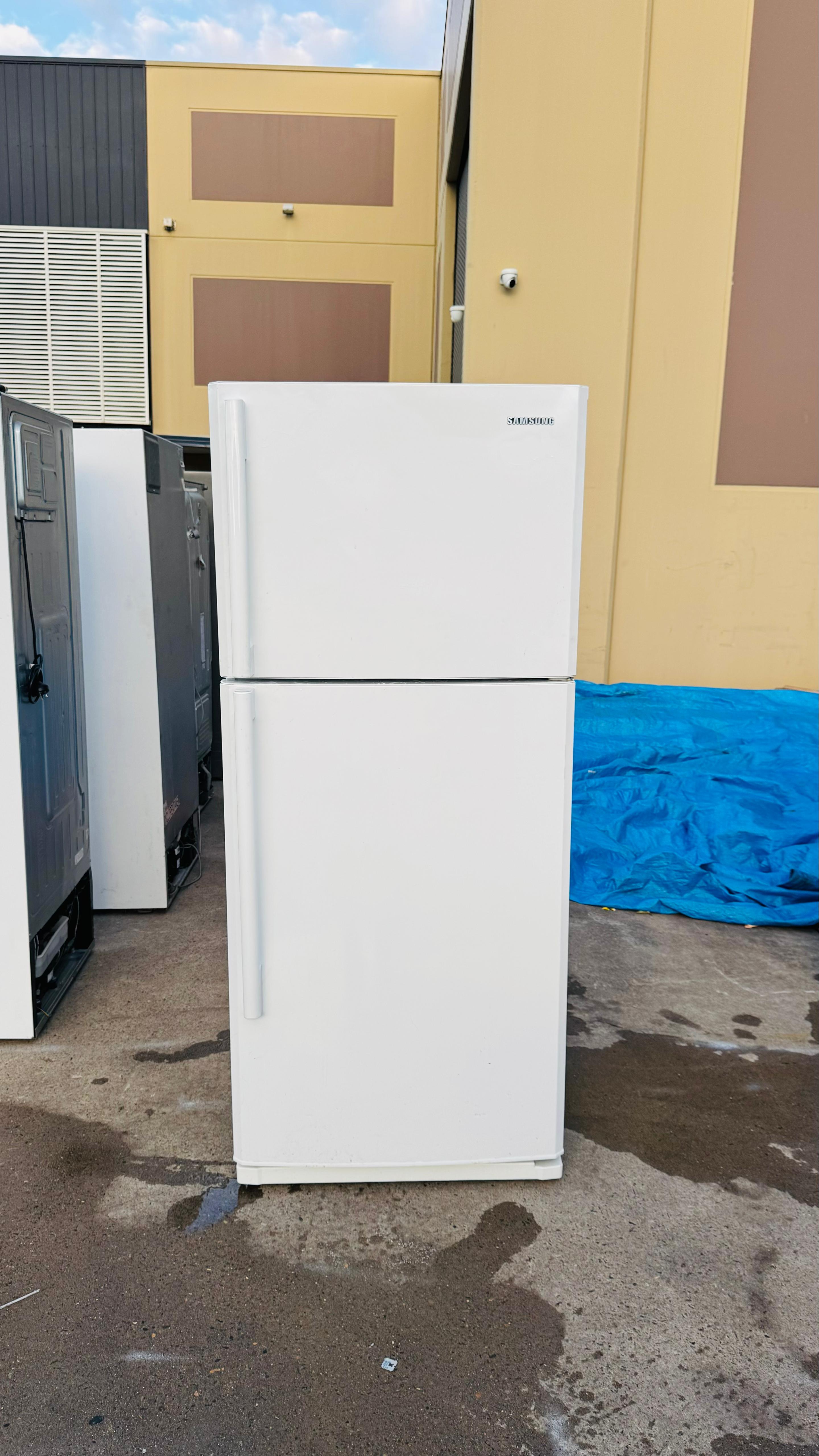 SAMSUNG 434 LITRES FRIDGE FREEZER