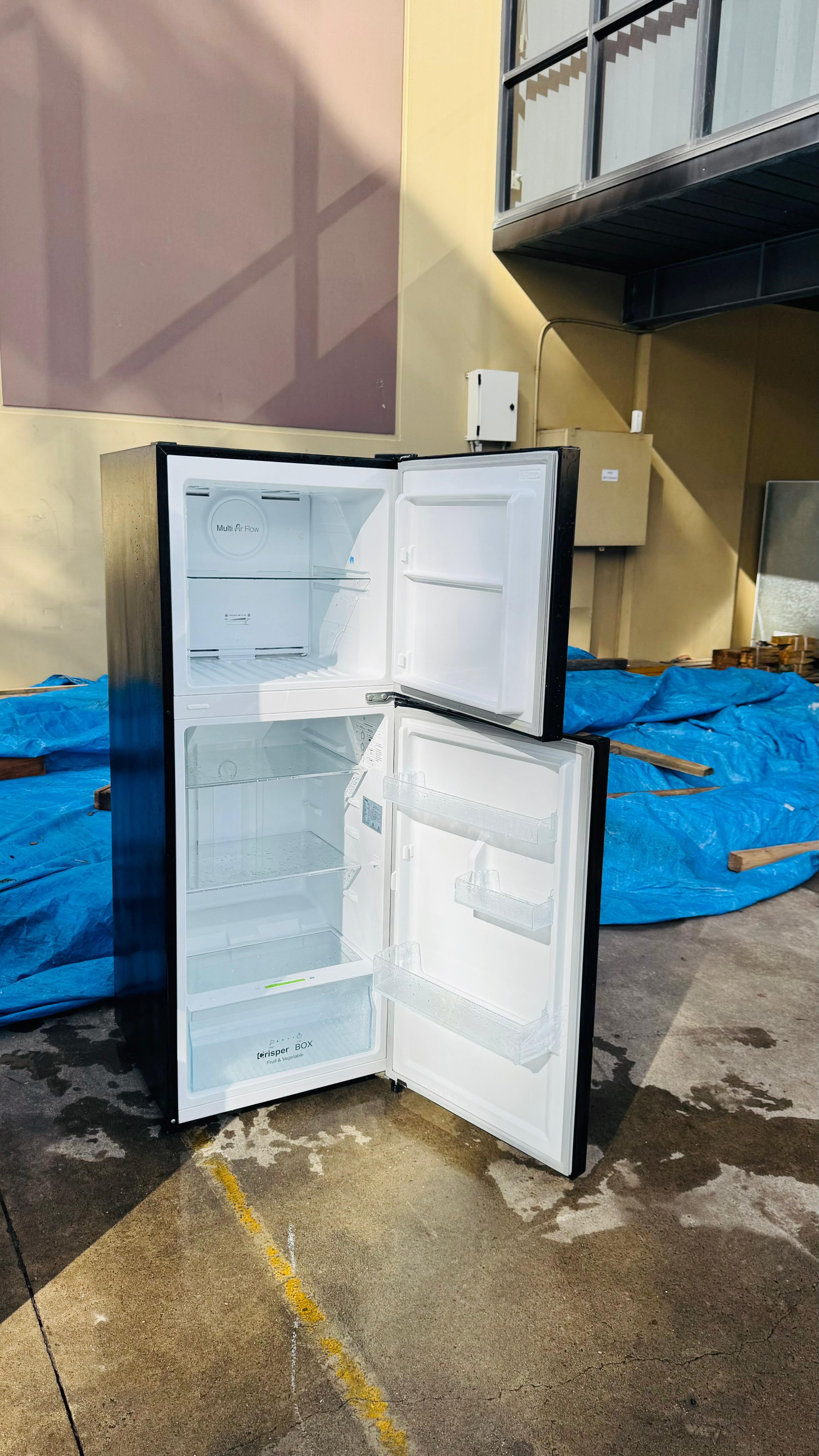 CHIQ 216 LITRES FRIDGE FREEZER
