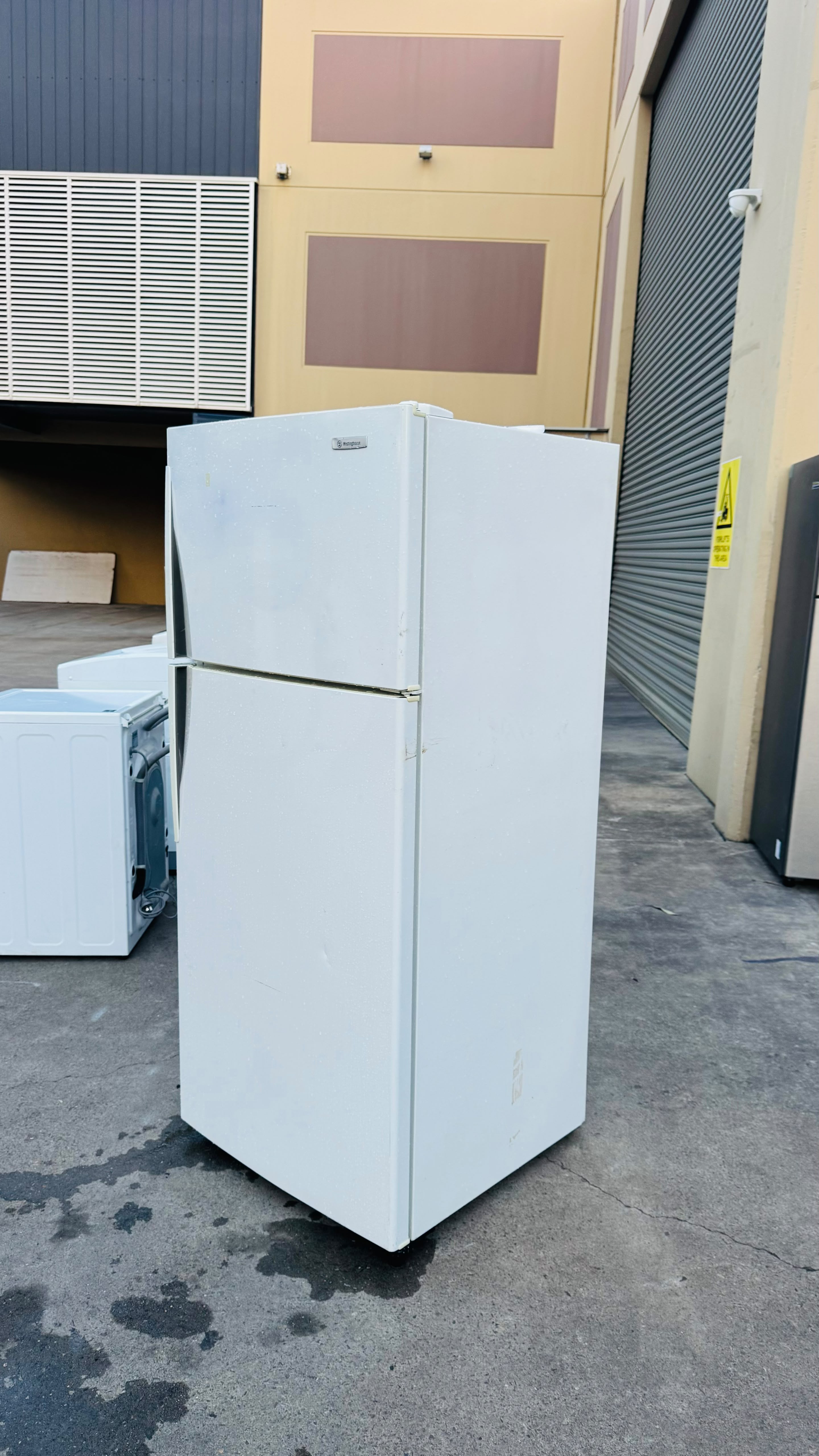 WESTINGHOUSE 420 LITRES FRIDGE FREEZER
