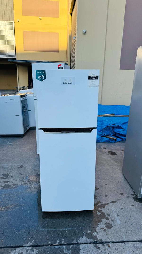 HISENSE 230 LITRES FRIDGE FREEZER