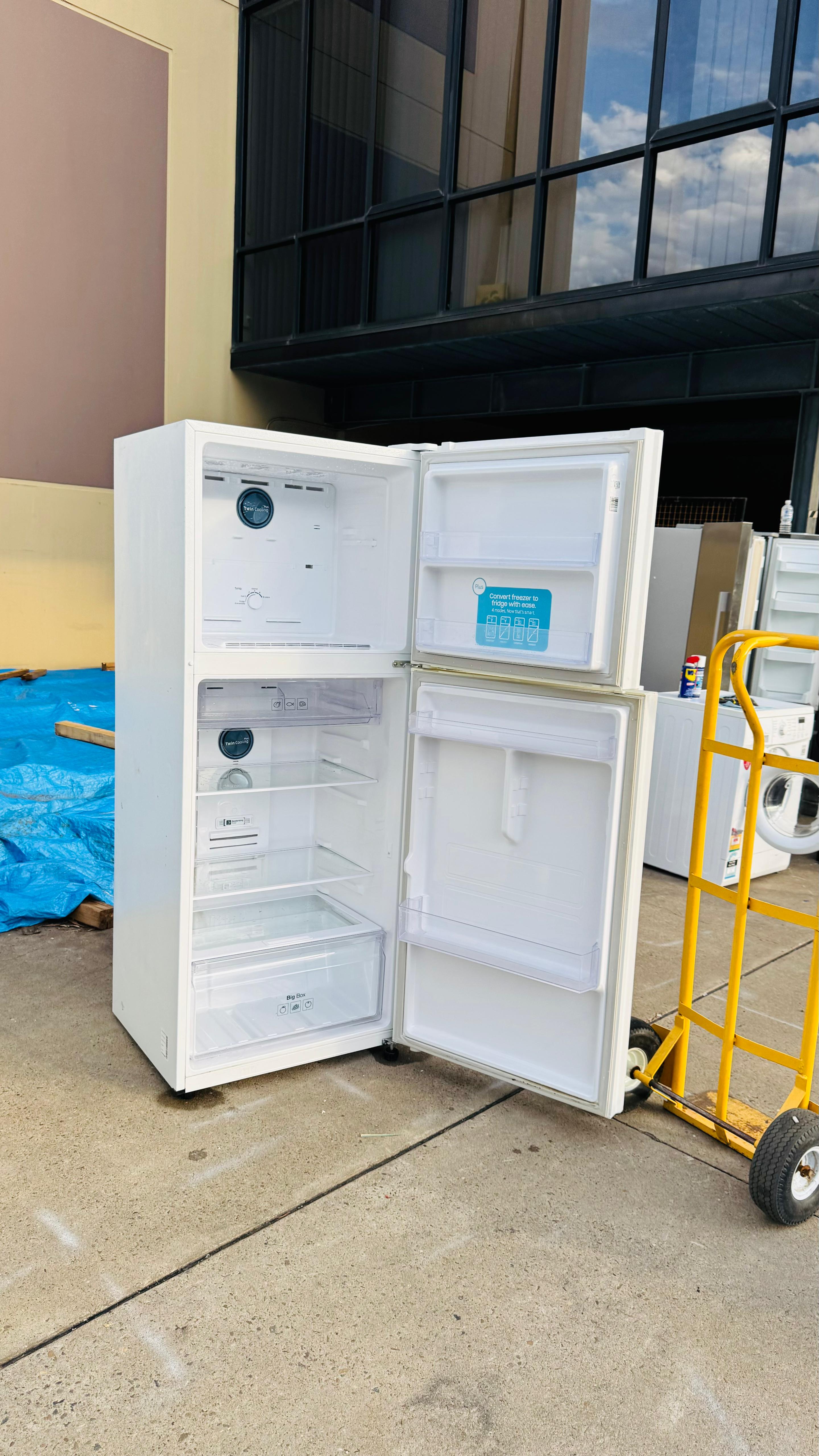 SAMSUNG 400 LITRES FRIDGE FREEZER