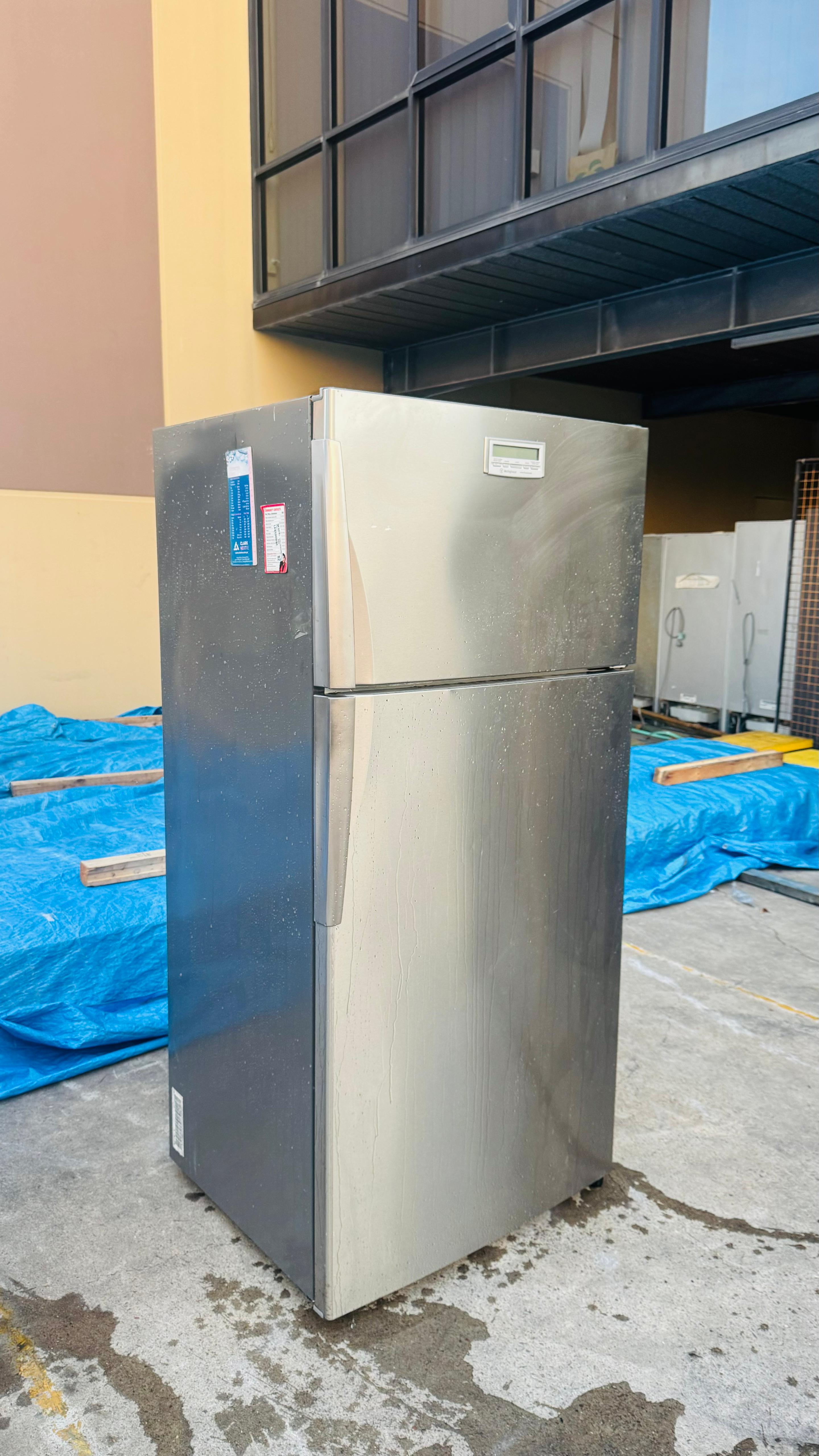 WESTINGHOUSE 520 LITRES FRIDGE FREEZER