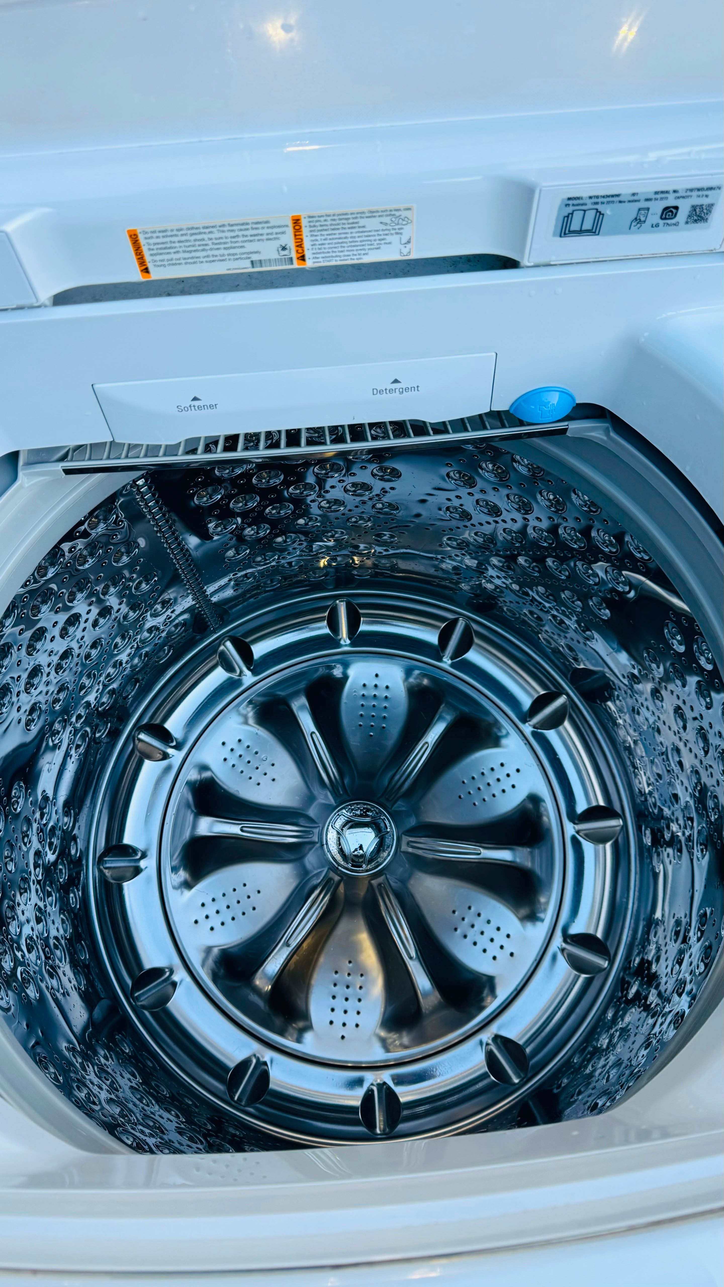 LG 14KGS TOP LOADER WASHING MACHINE