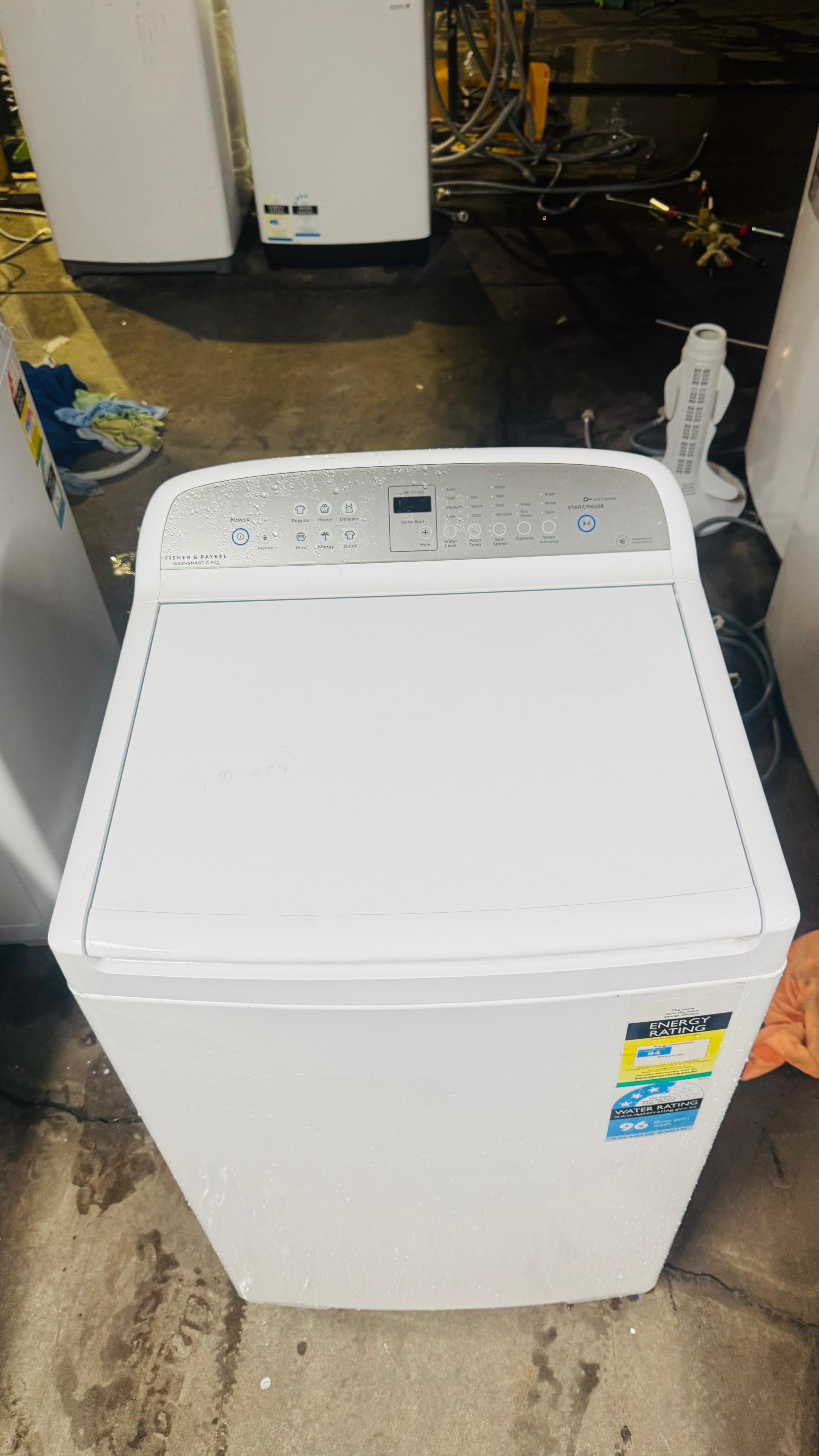 FISHER AND PAYKEL 8.5KGS TOP LOADER WASHING MACHINE