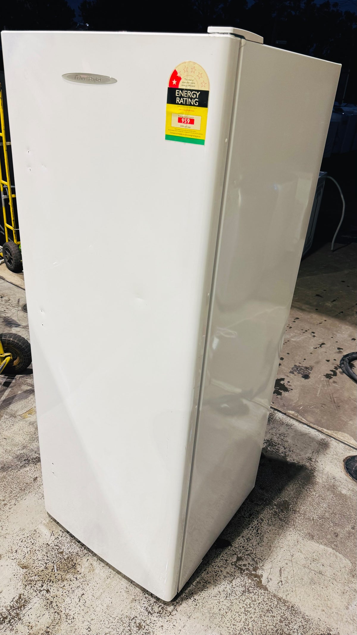 FISHER AND PAYKEL 389 LITRES FREEZER ONLY