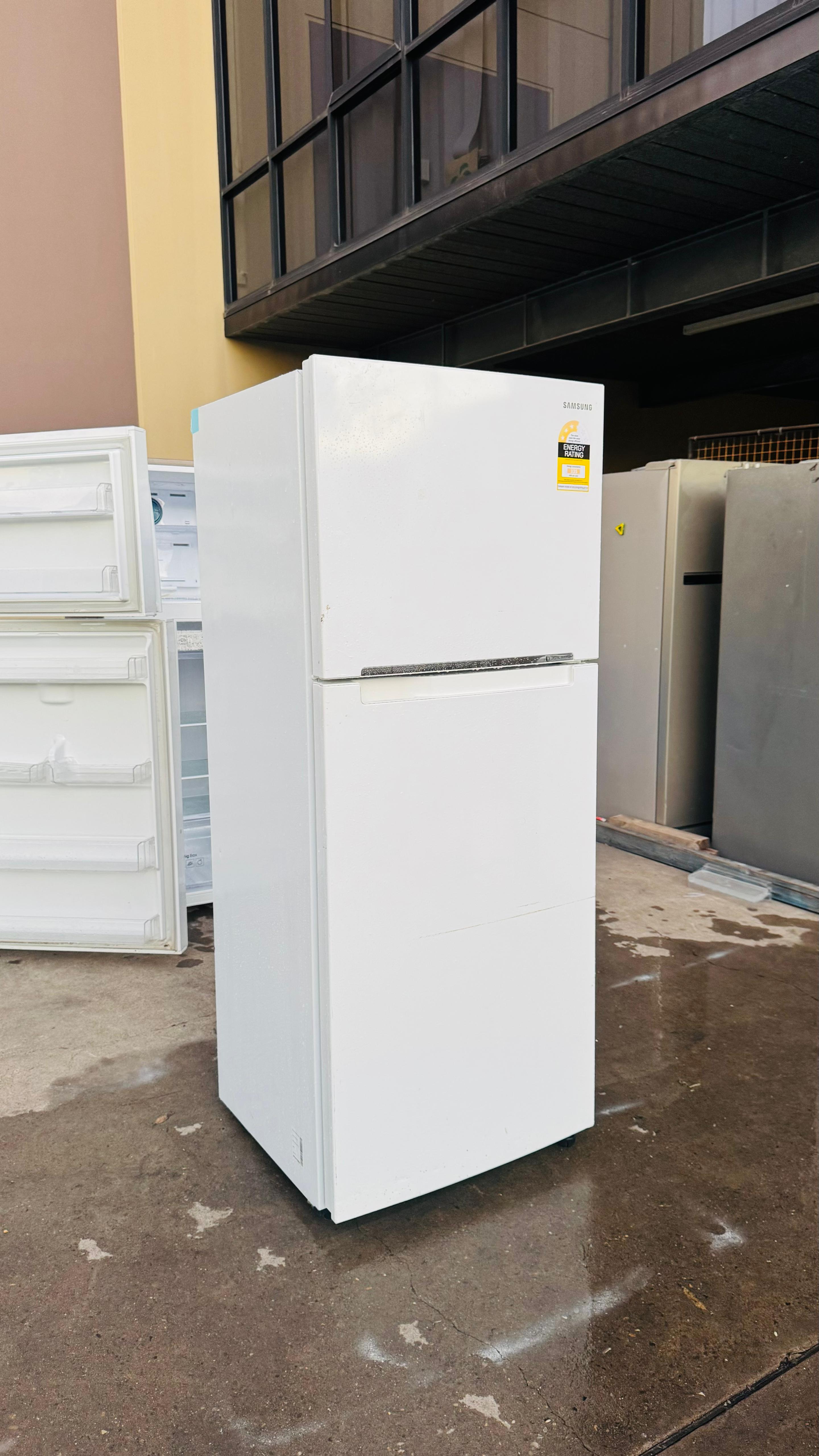 SAMSUNG 393 LITRES FRIDGE FREEZER