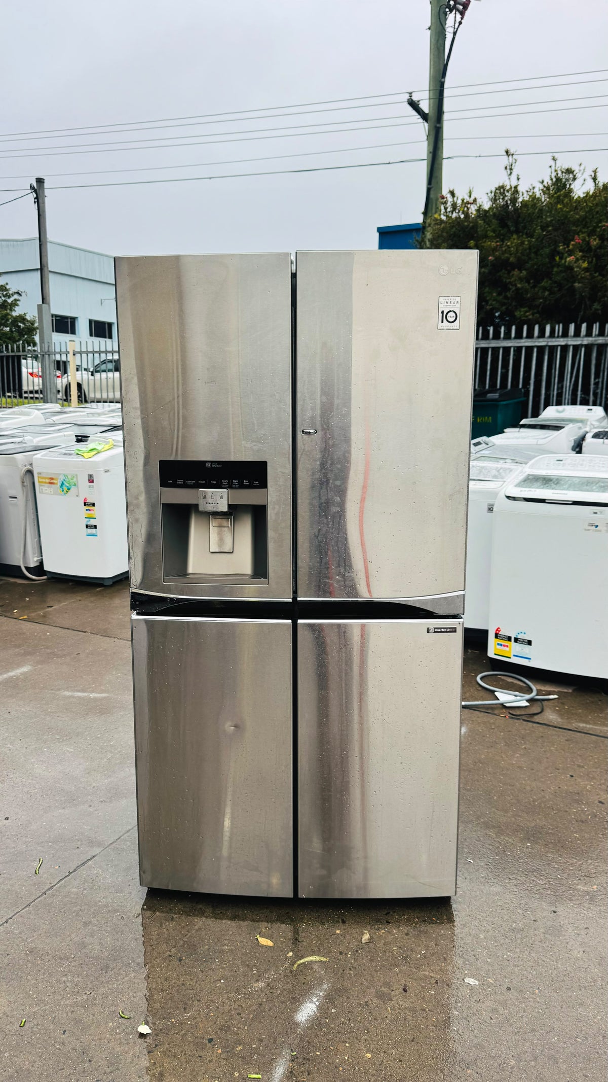 LG QUAD FRENCH DOOR 712 LITRES FRIDGE FREEZER