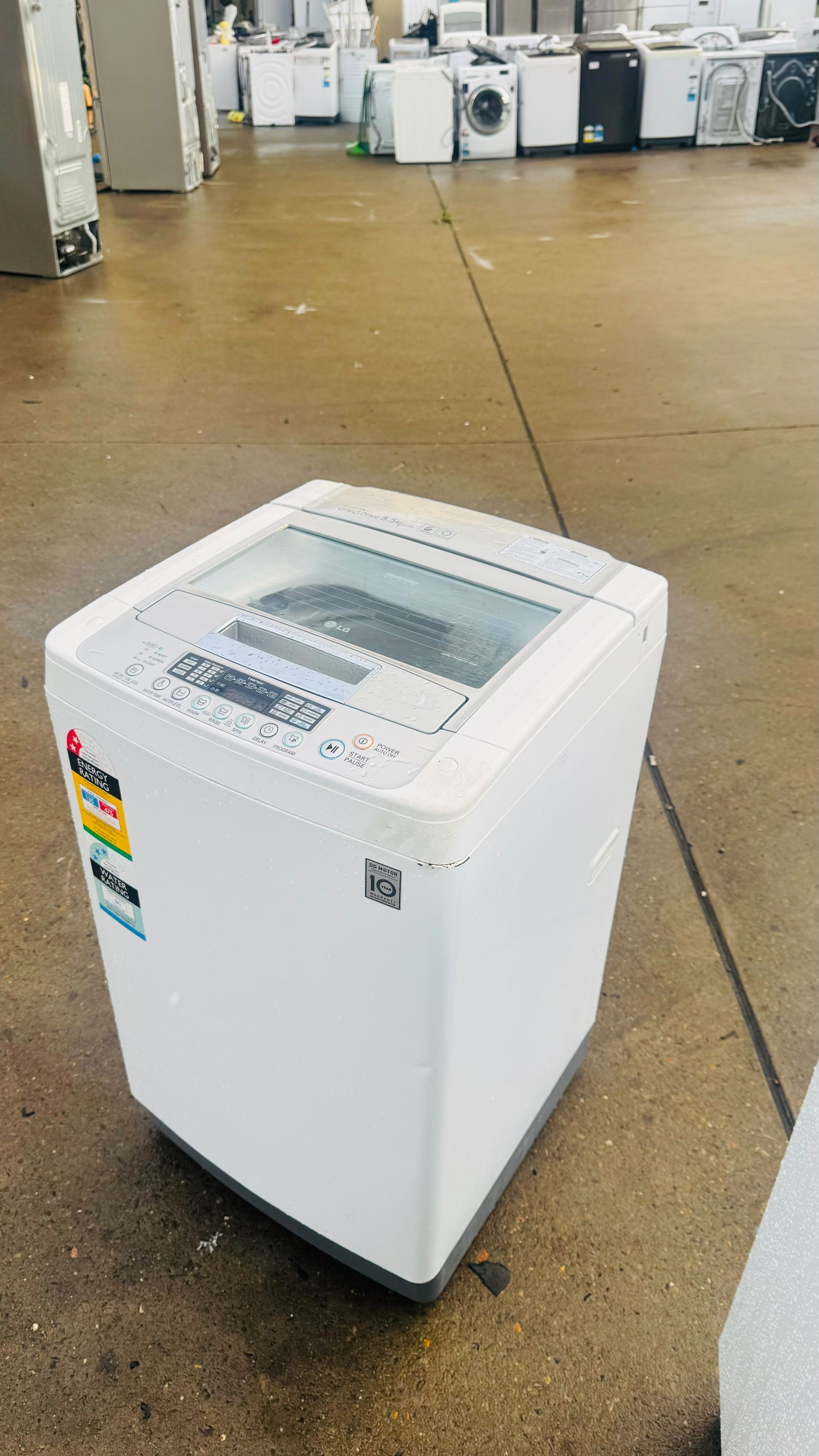 LG 5.5KGS TOP LOADER WASHING MACHINE