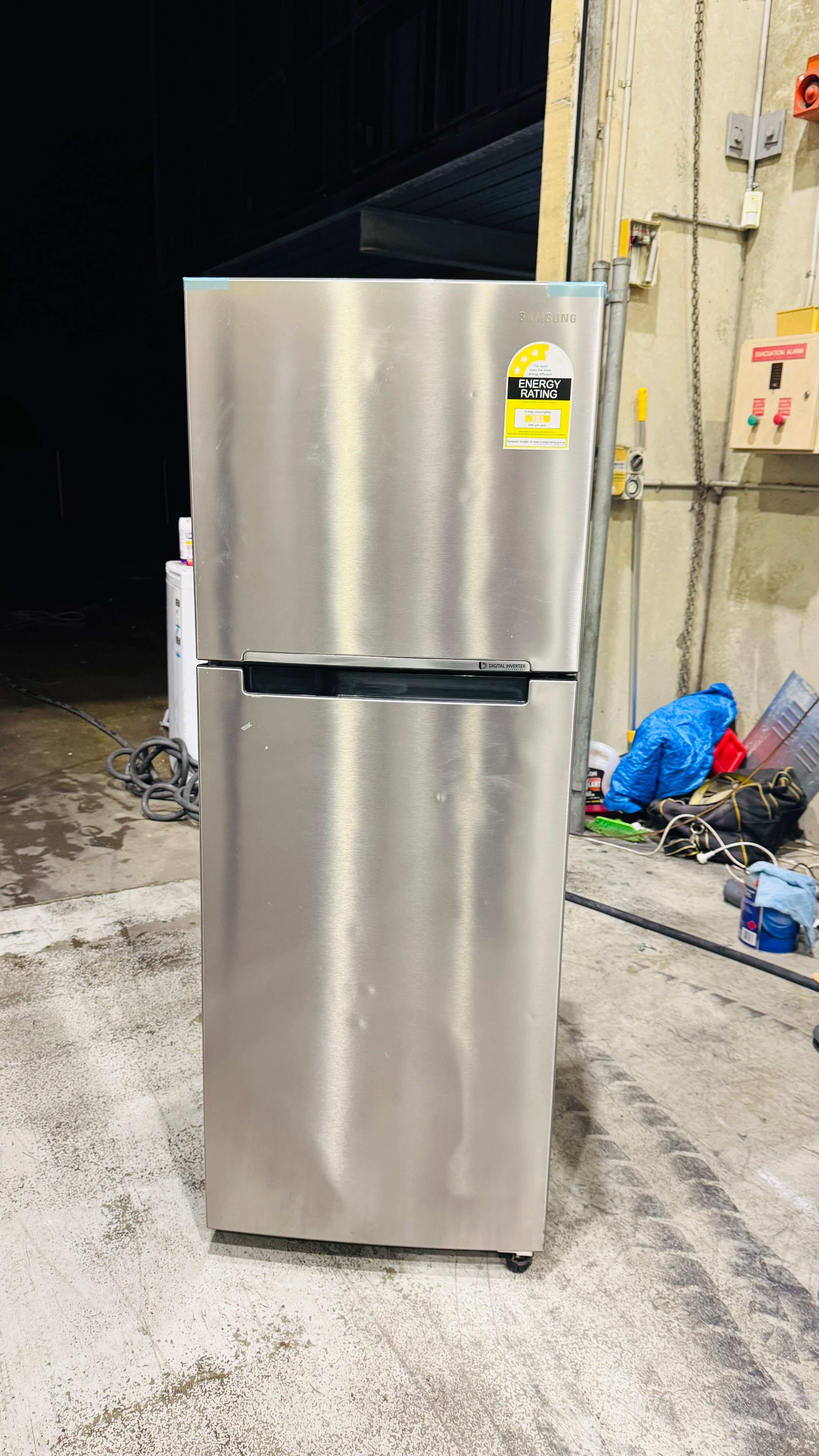 SAMSUNG 320 LITRES FRIDGE FREEZER