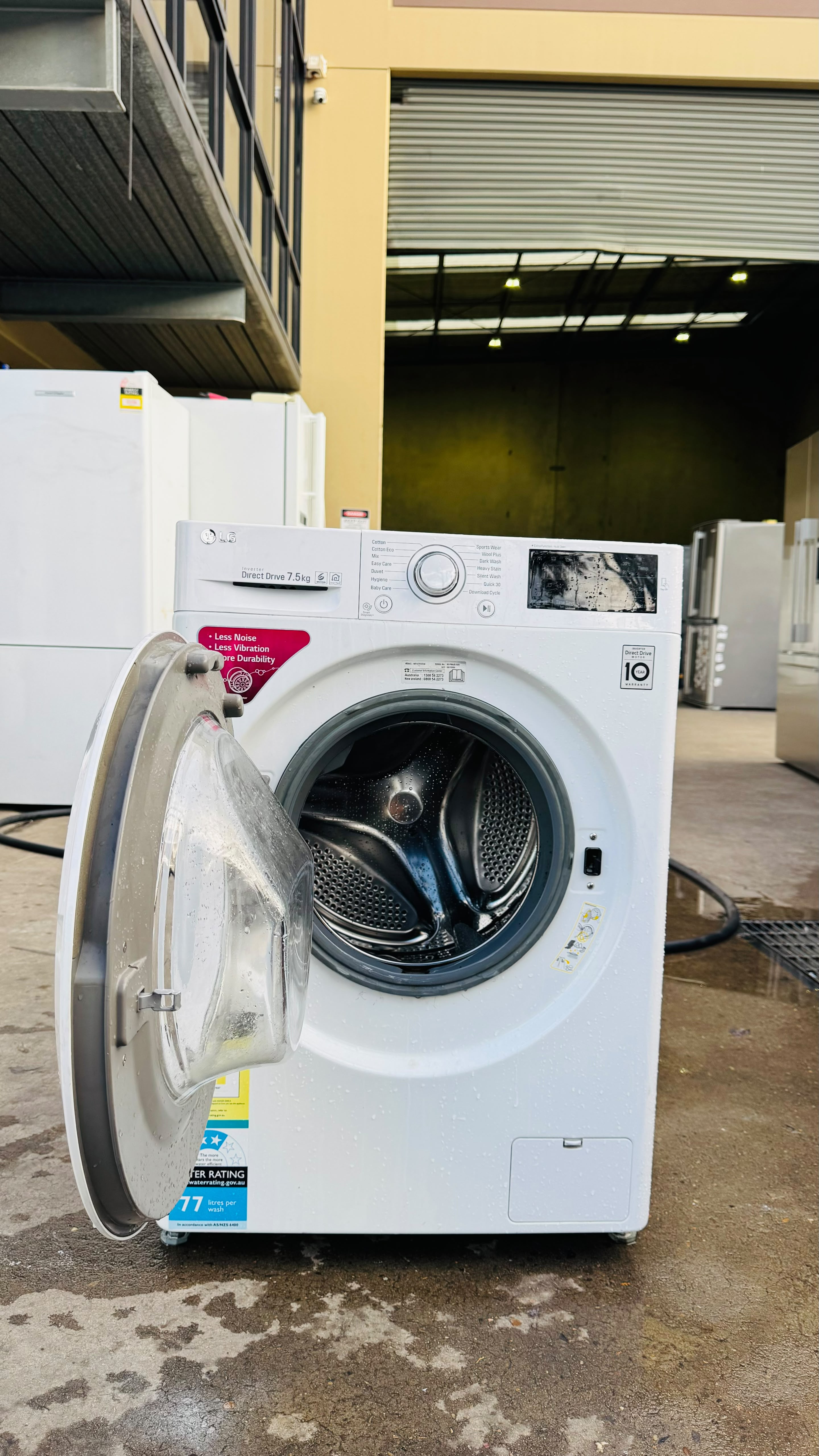 LG 7.5KGS FRONT LOADER WASHING MACHINE