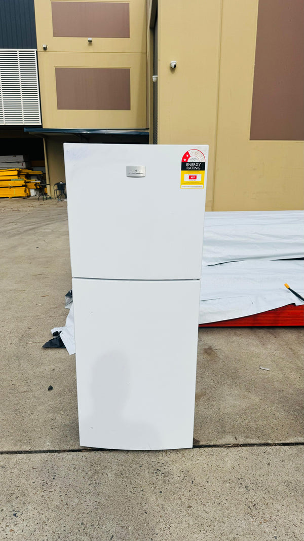 KELVINATOR 231 LITRES FRIDGE FREEZER