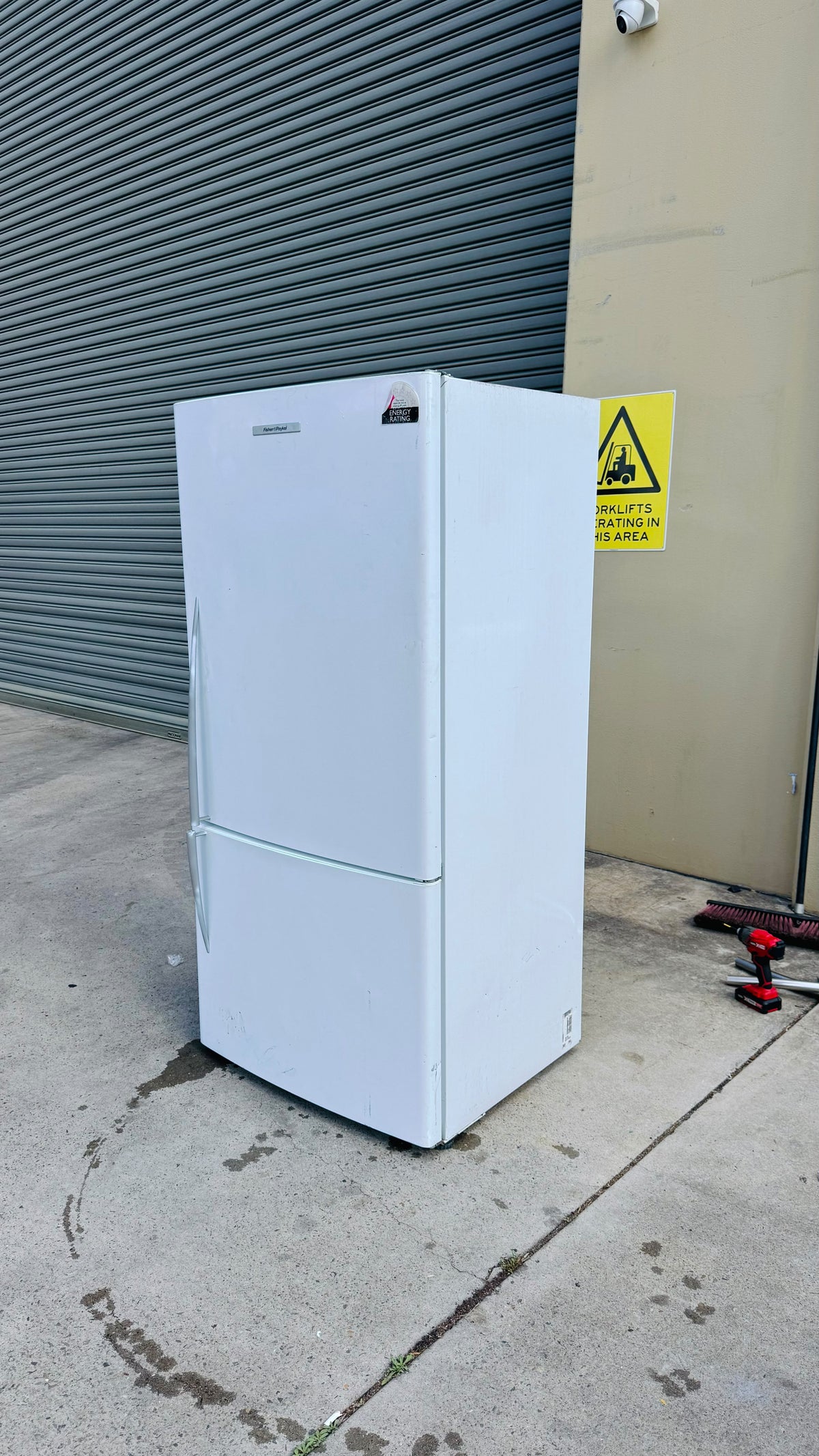 FISHER AND PAYKEL 519 LITRES FRIDGE FREEZER