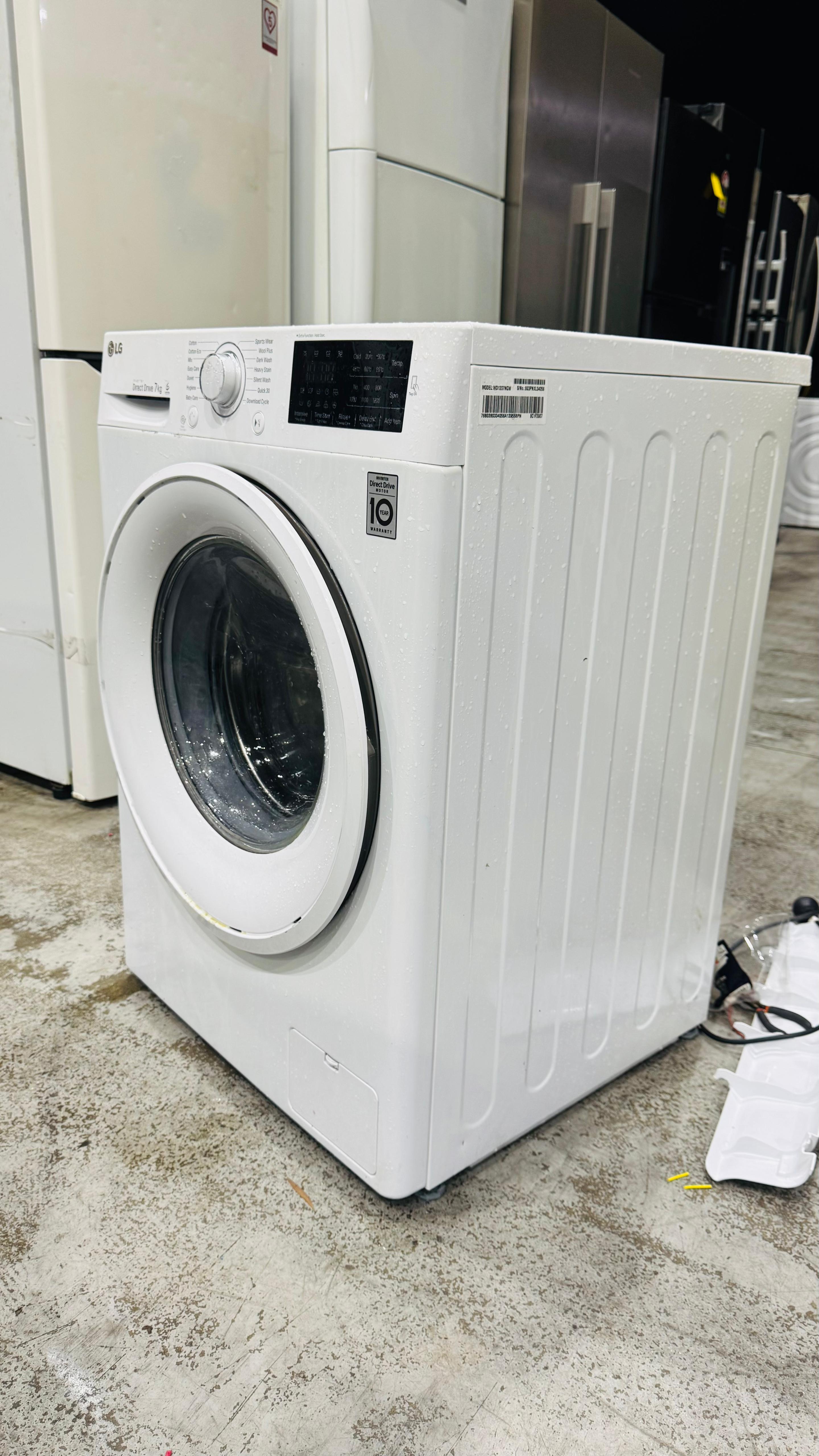 LG 7 KGS FRONT LOADER WASHING MACHINE