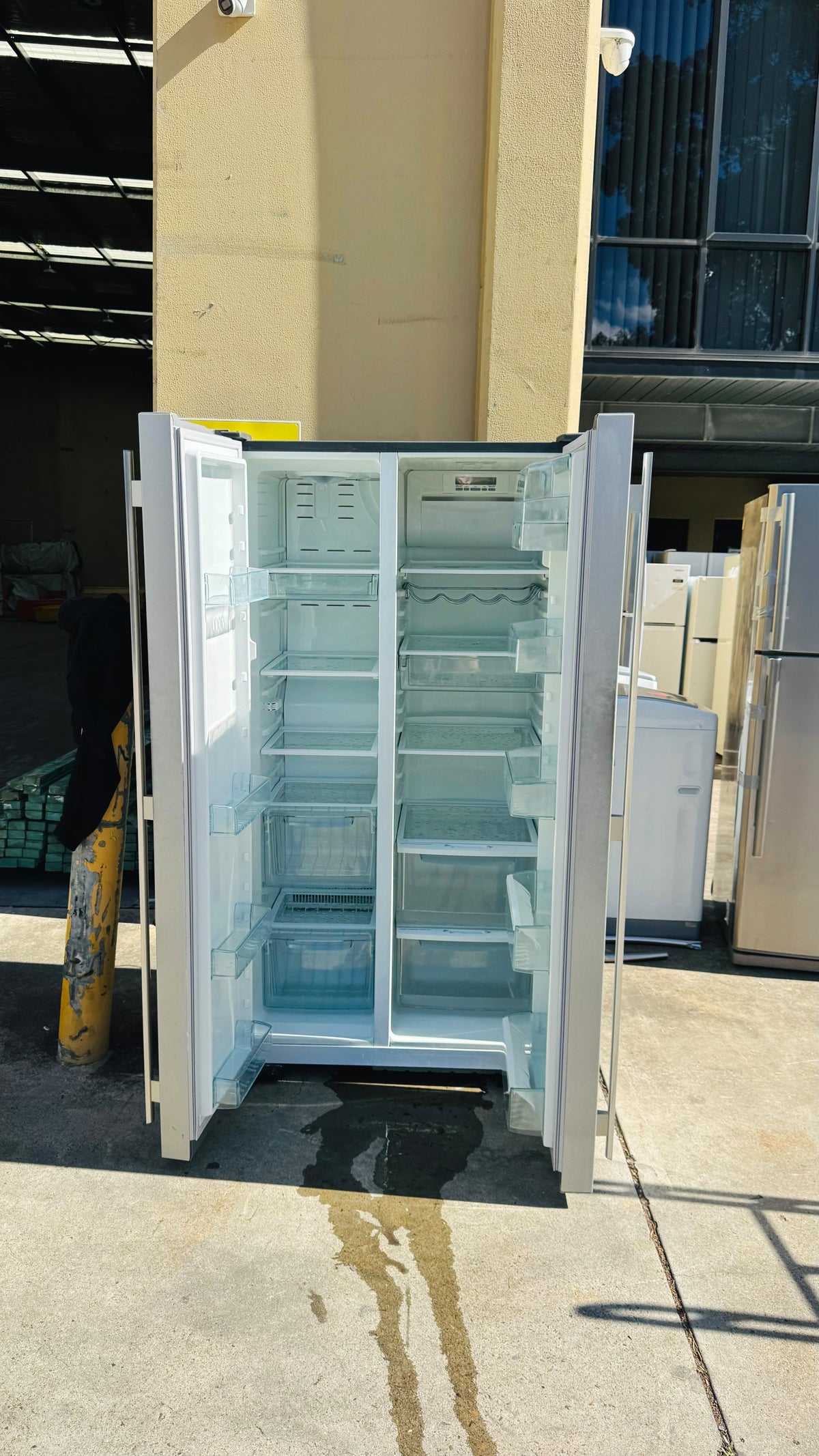 WESTINGHOUSE SIDE BY SIDE 606 LITRES FRIDGE FREEZER