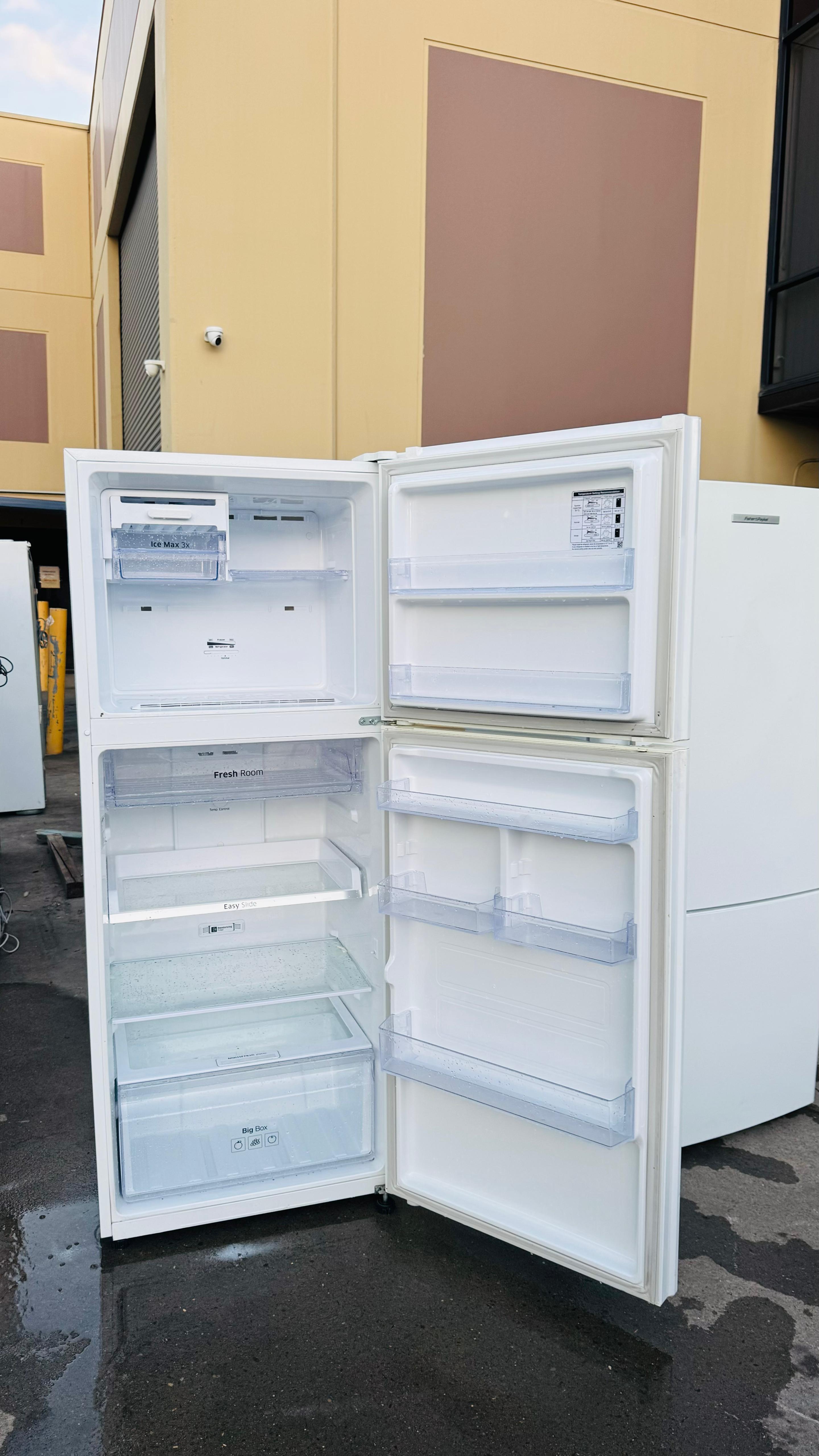 SAMSUNG 393 LITRES FRIDGE FREEZER