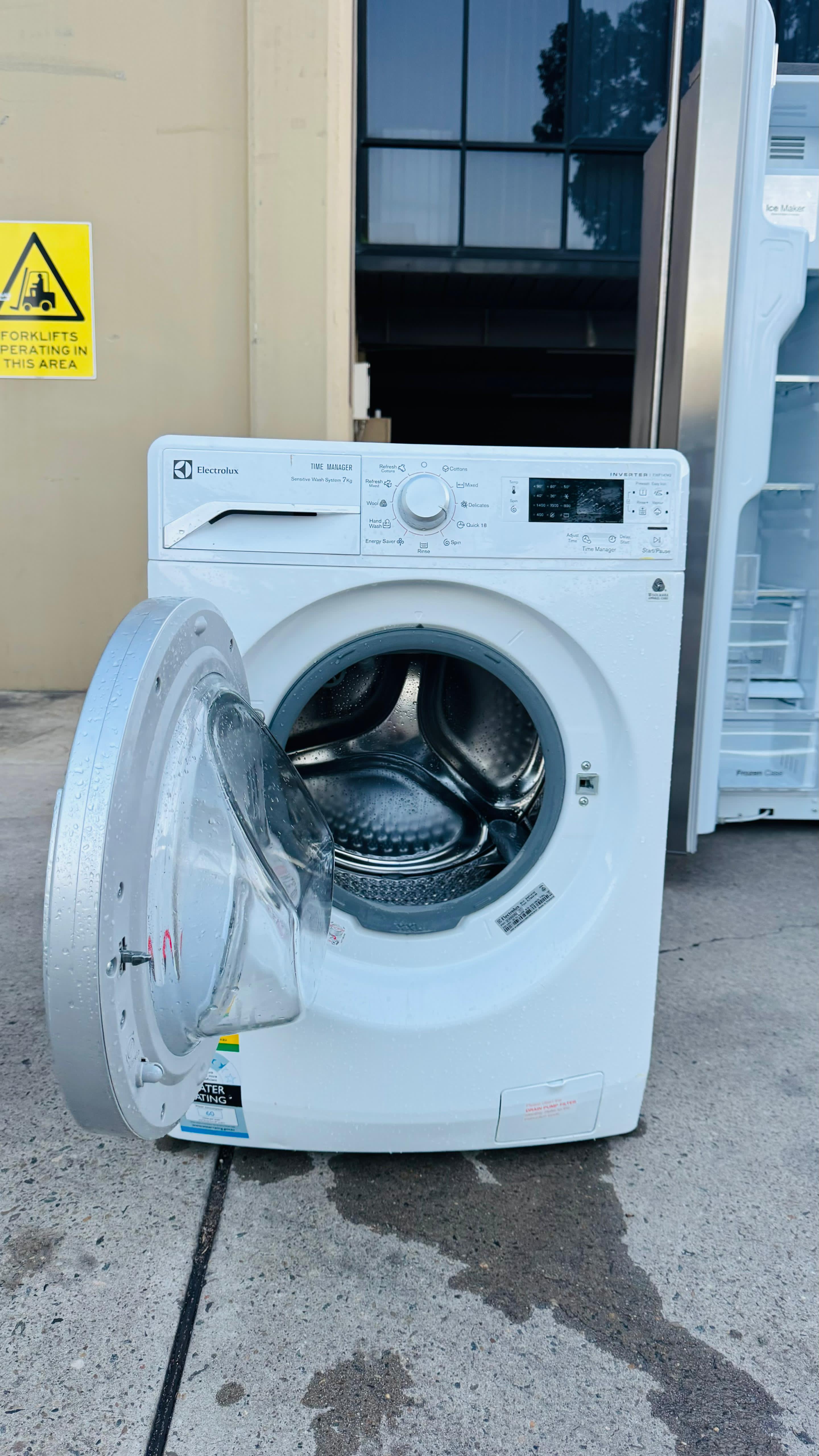 ELECTROLUX 7KGS FRONT LOADER WASHING MACHINE