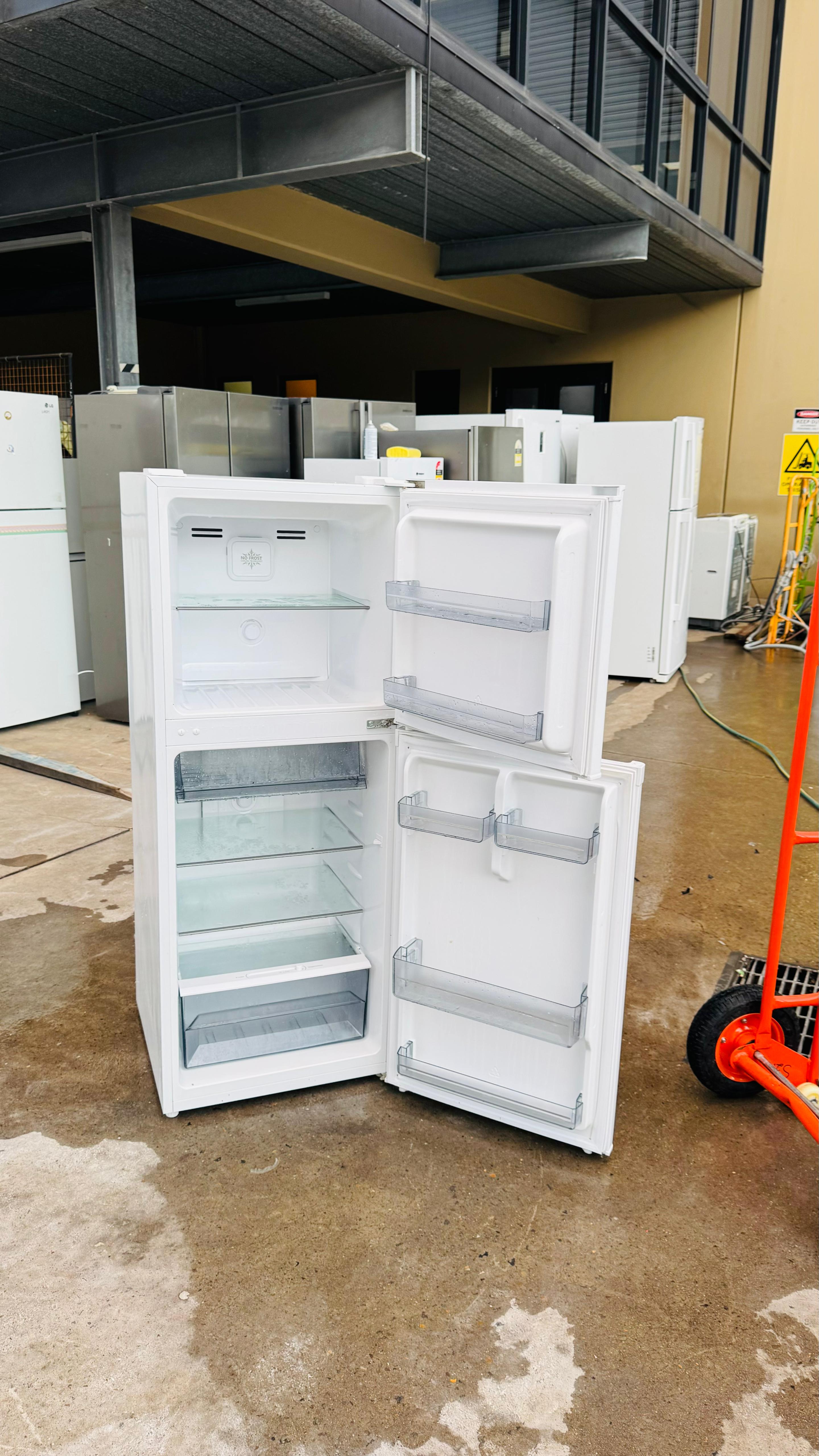 HEQS 222 LITRES FRIDGE FREEZER
