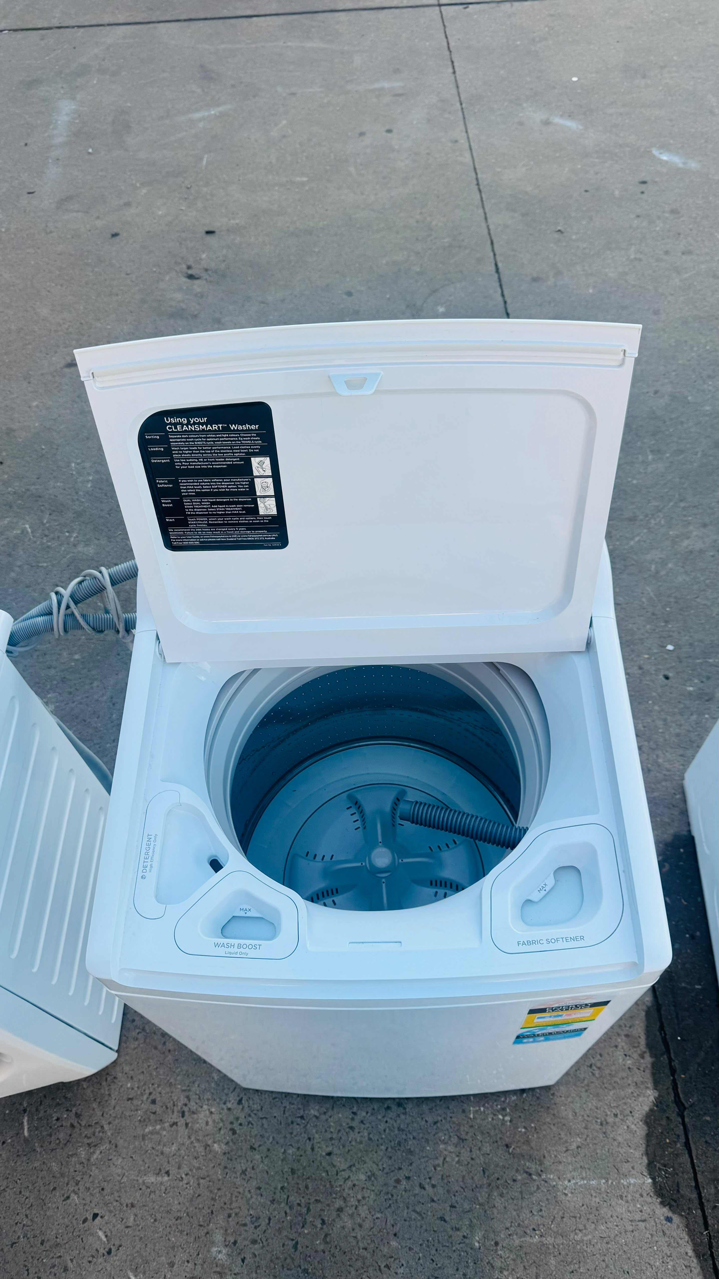 FISHER AND PAYKEL 8KGS TOP LOADER WASHING MACHINE