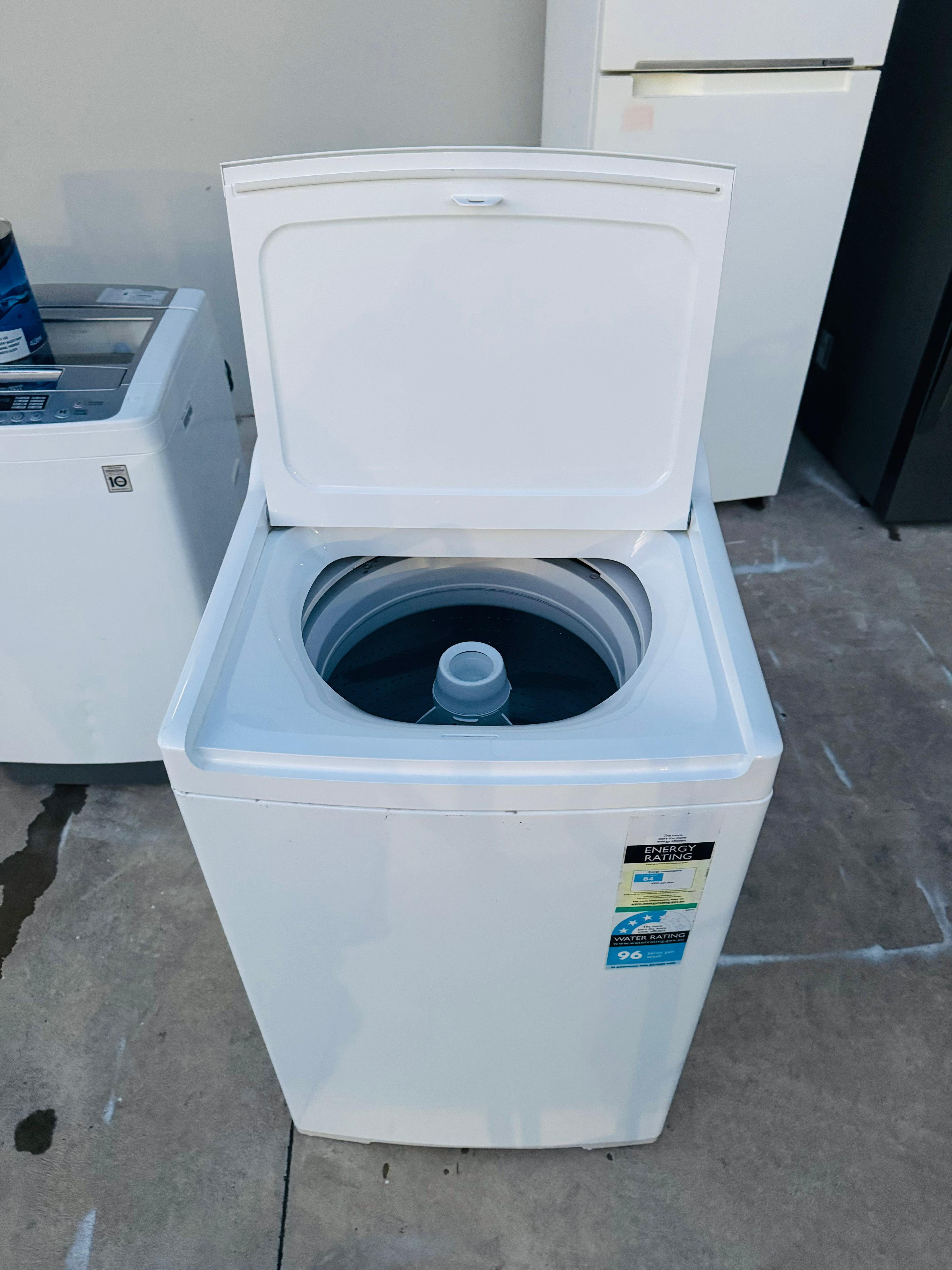 FISHER & PAYKEL 8.5 KGS TOP LOADER WASHING MACHINE