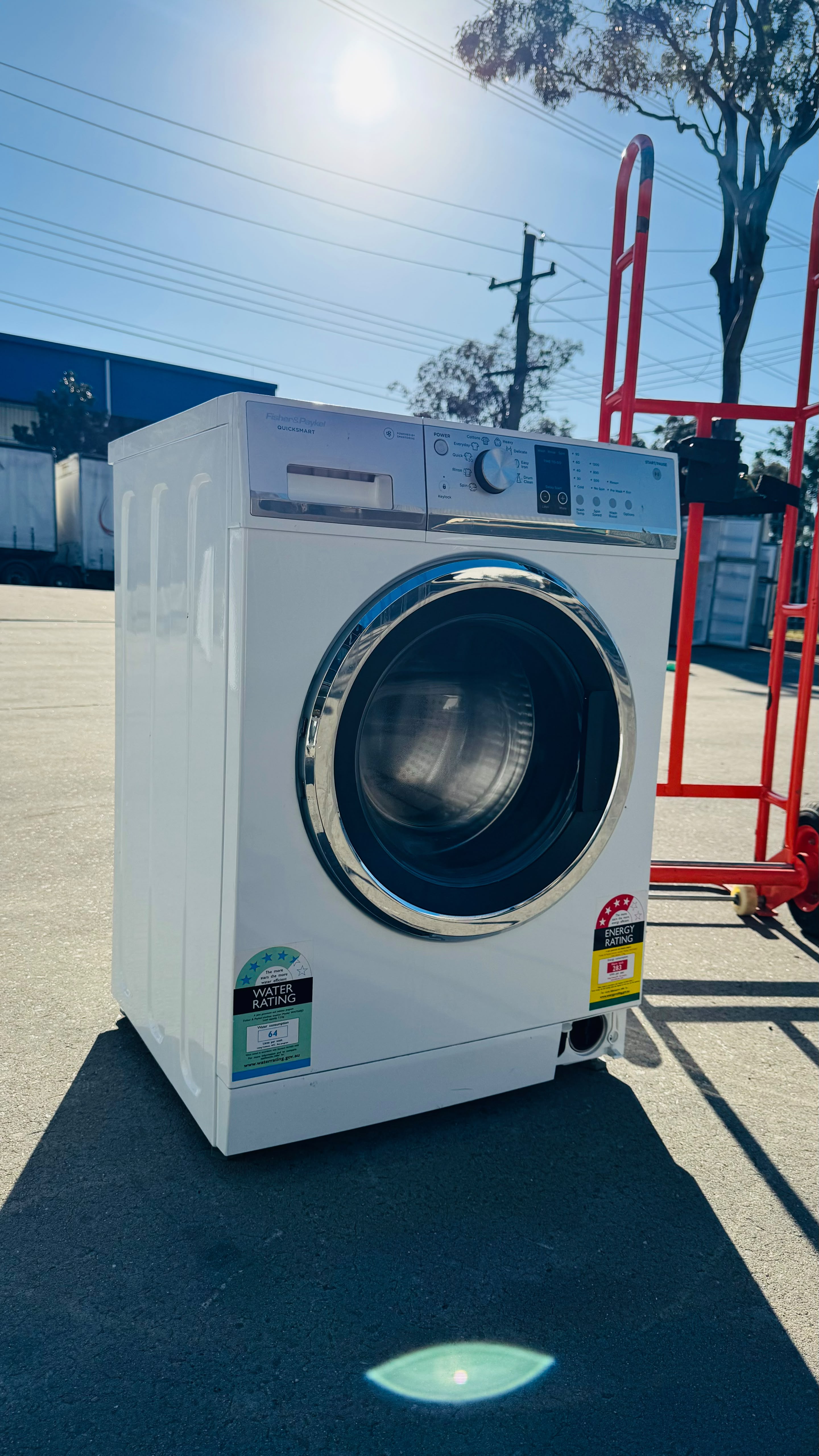 FISHER AND PAYKEL 7.5KGS FRONT LOADER WASHING MACHINE
