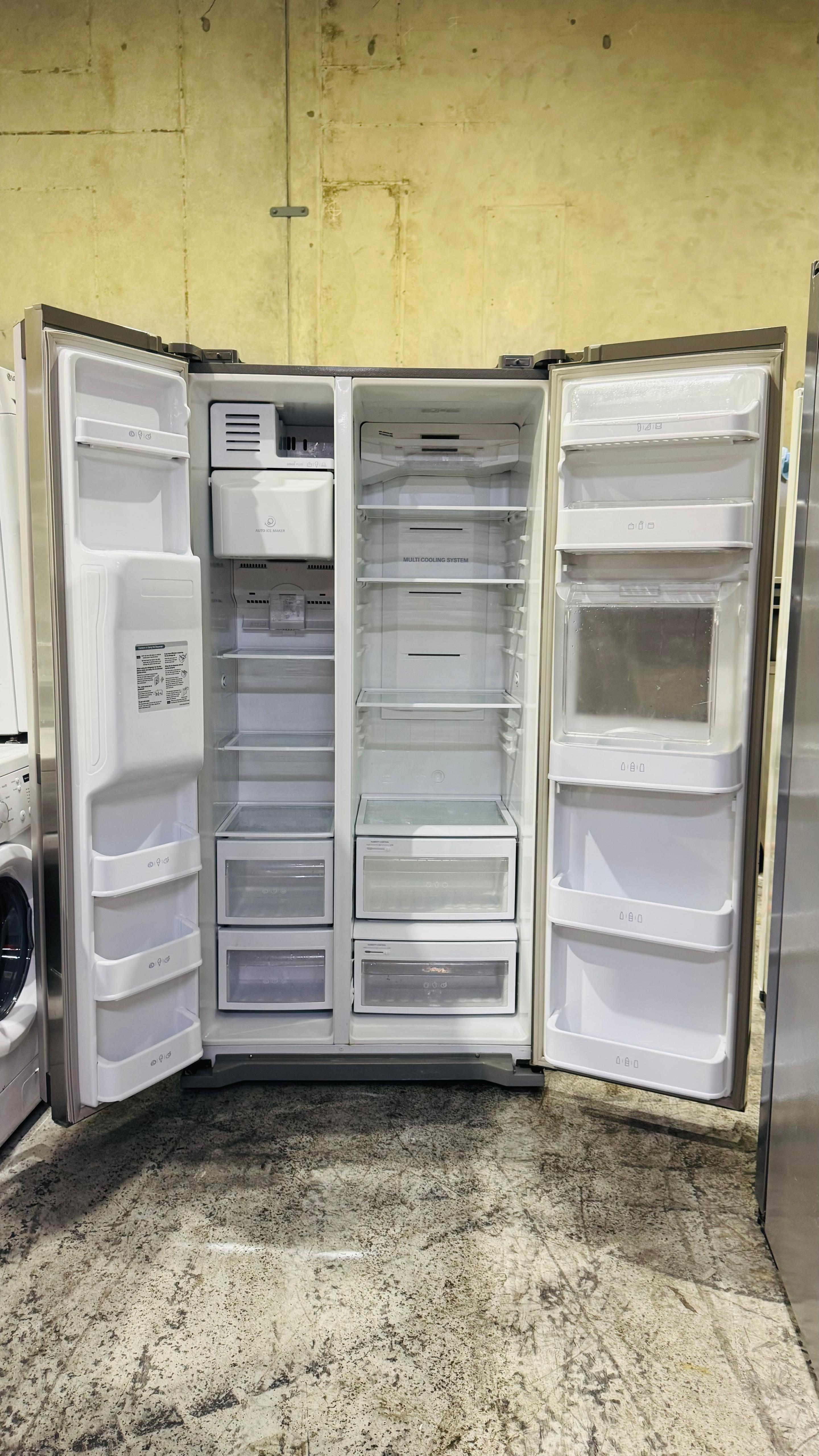 LG 567 LITRES SIDE BY SIDE FRIDGE FREEZER