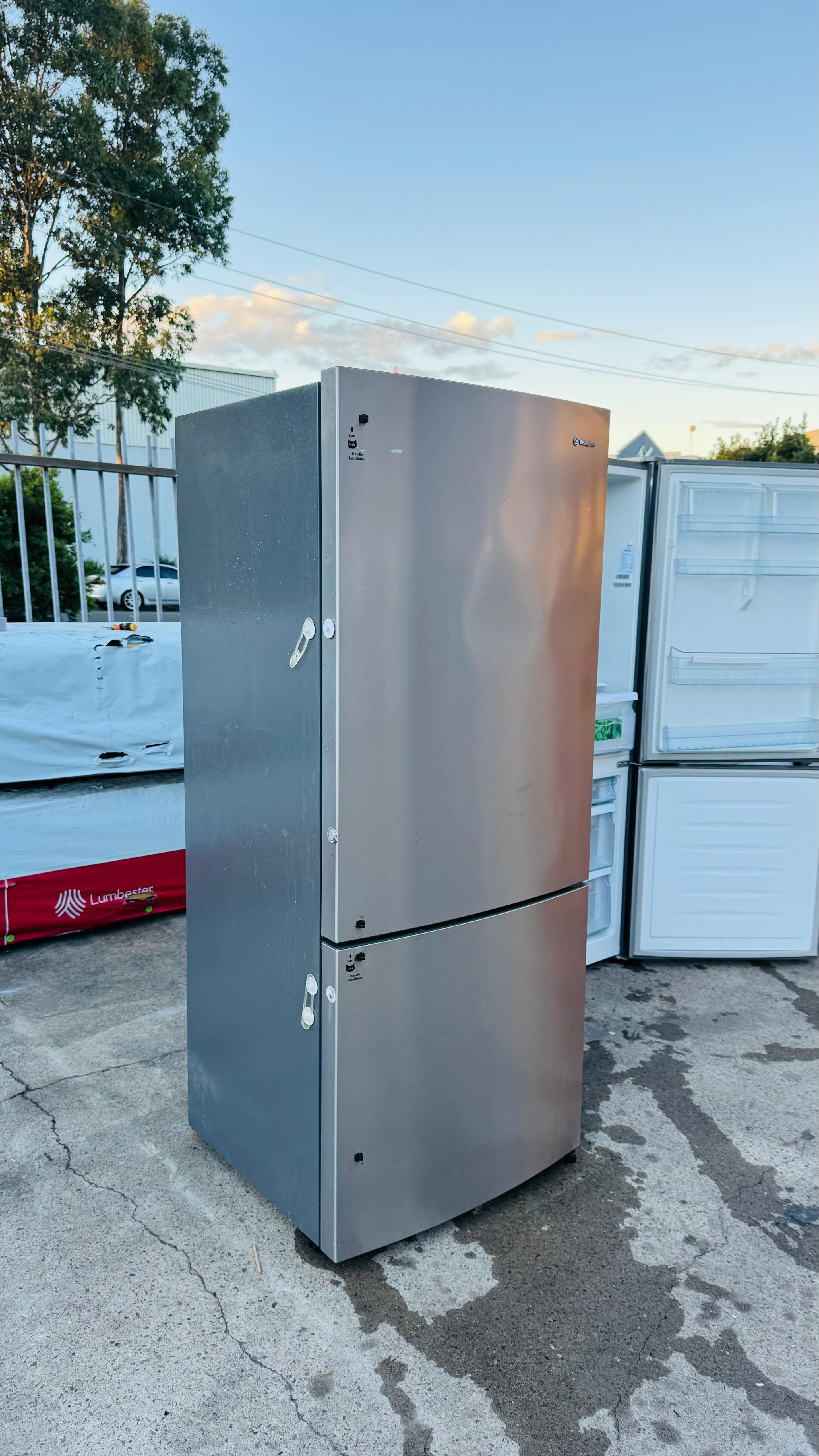 WESTINGHOUSE 454 LITRES FRIDGE FREEZER