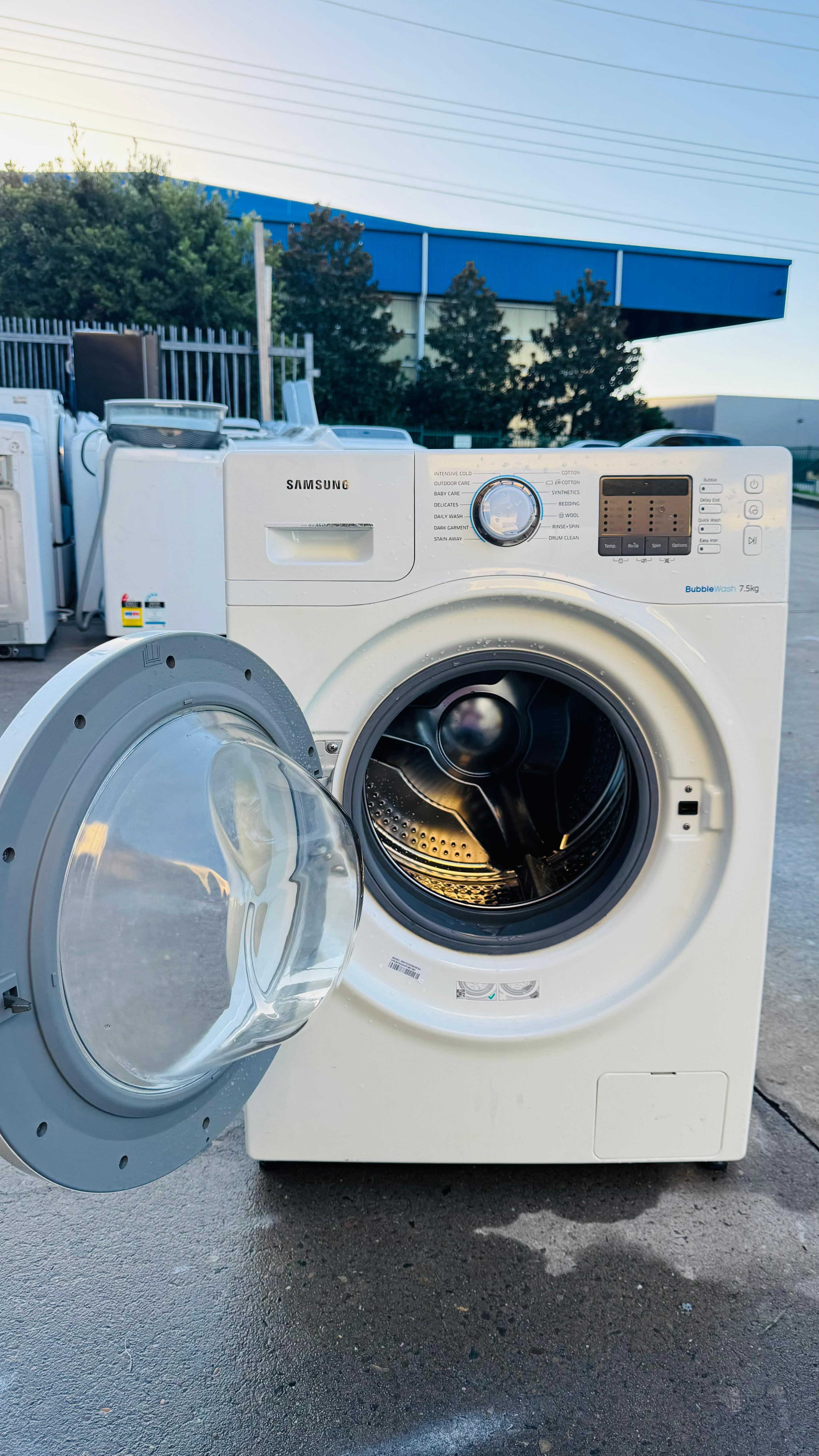 SAMSUNG 7.5KGS FRONT LOADER WASHING MACHINE