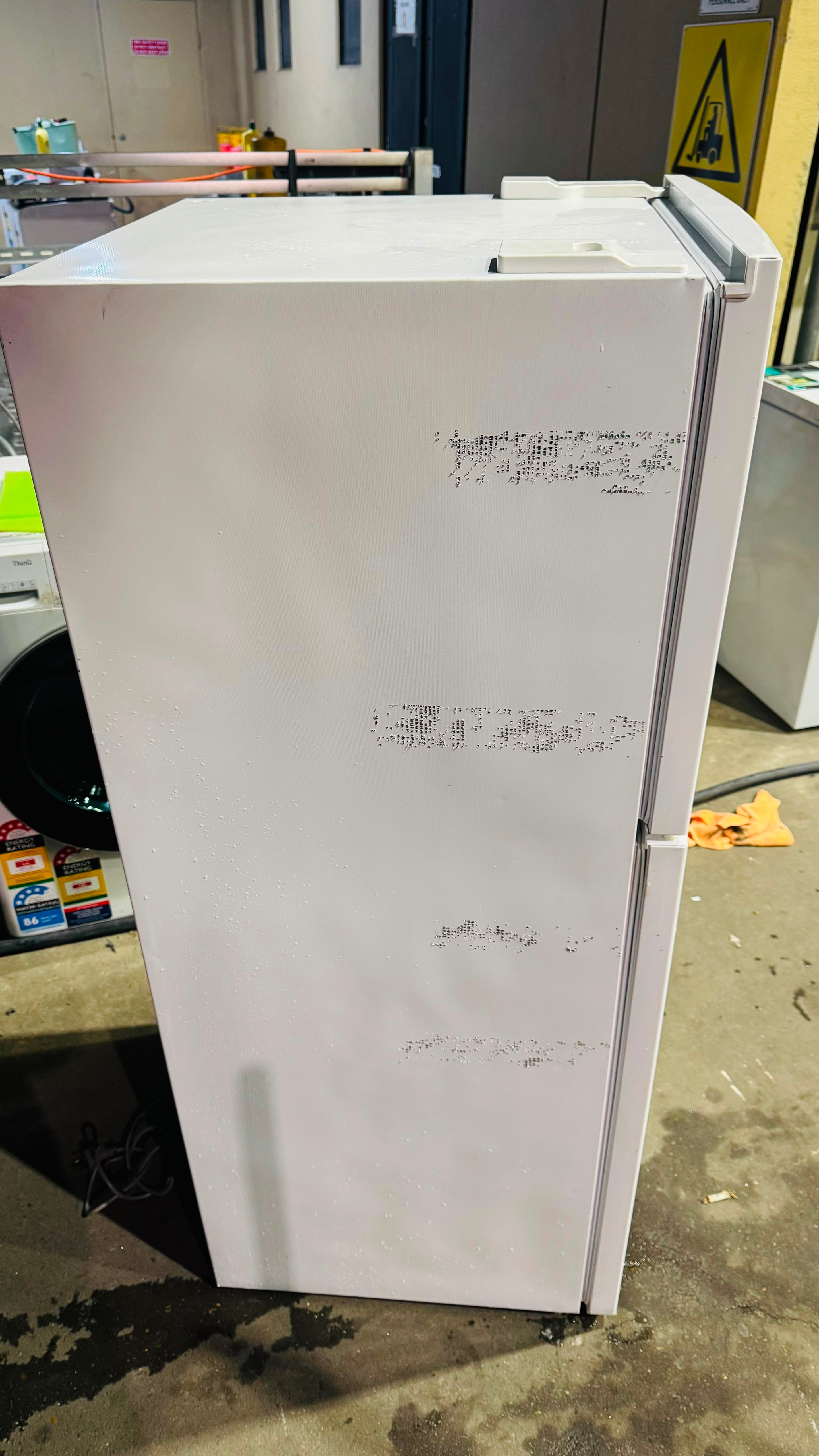 HAIER 220 LITRES FRIDGE FREEZER