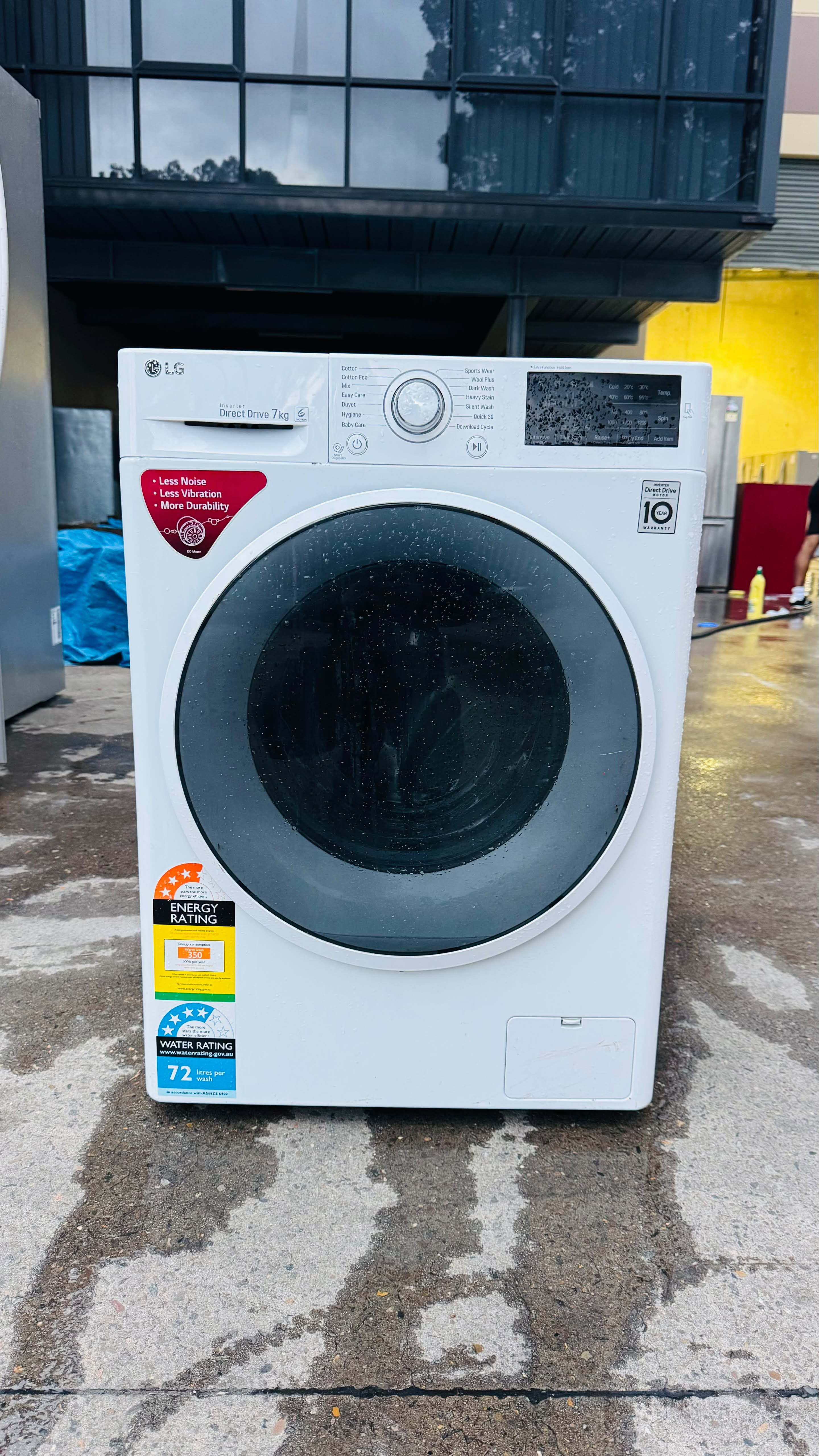 LG 7KGS FRONT LOADER WASHING MACHINE