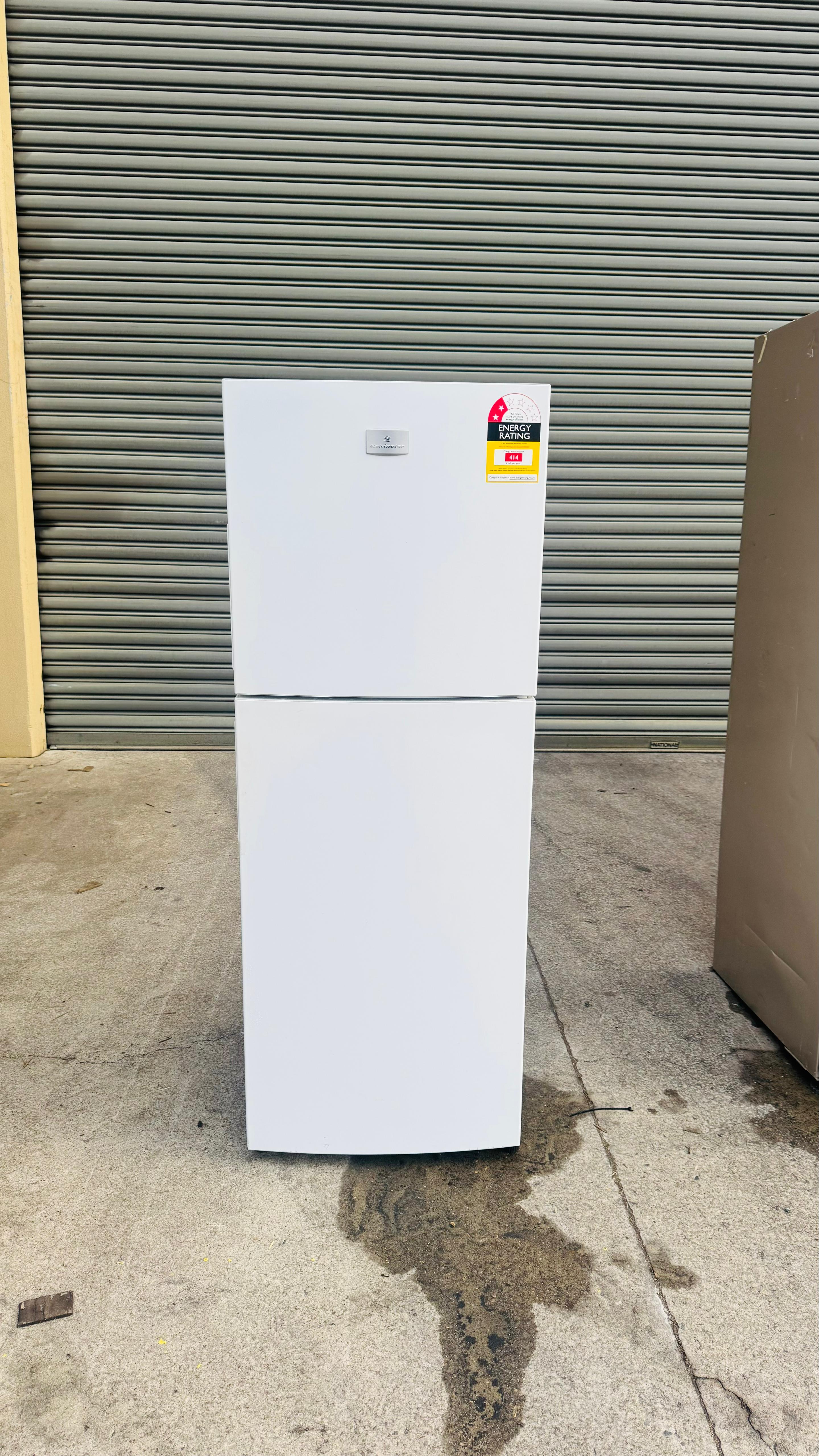 KELVINATOR 245 LITRES FRIDGE FREEZER