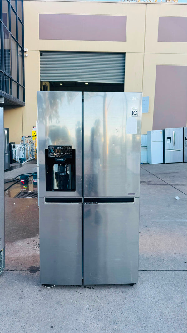 LG 668 SIDE BY SIDE LITRES FRIDGE FREEZER