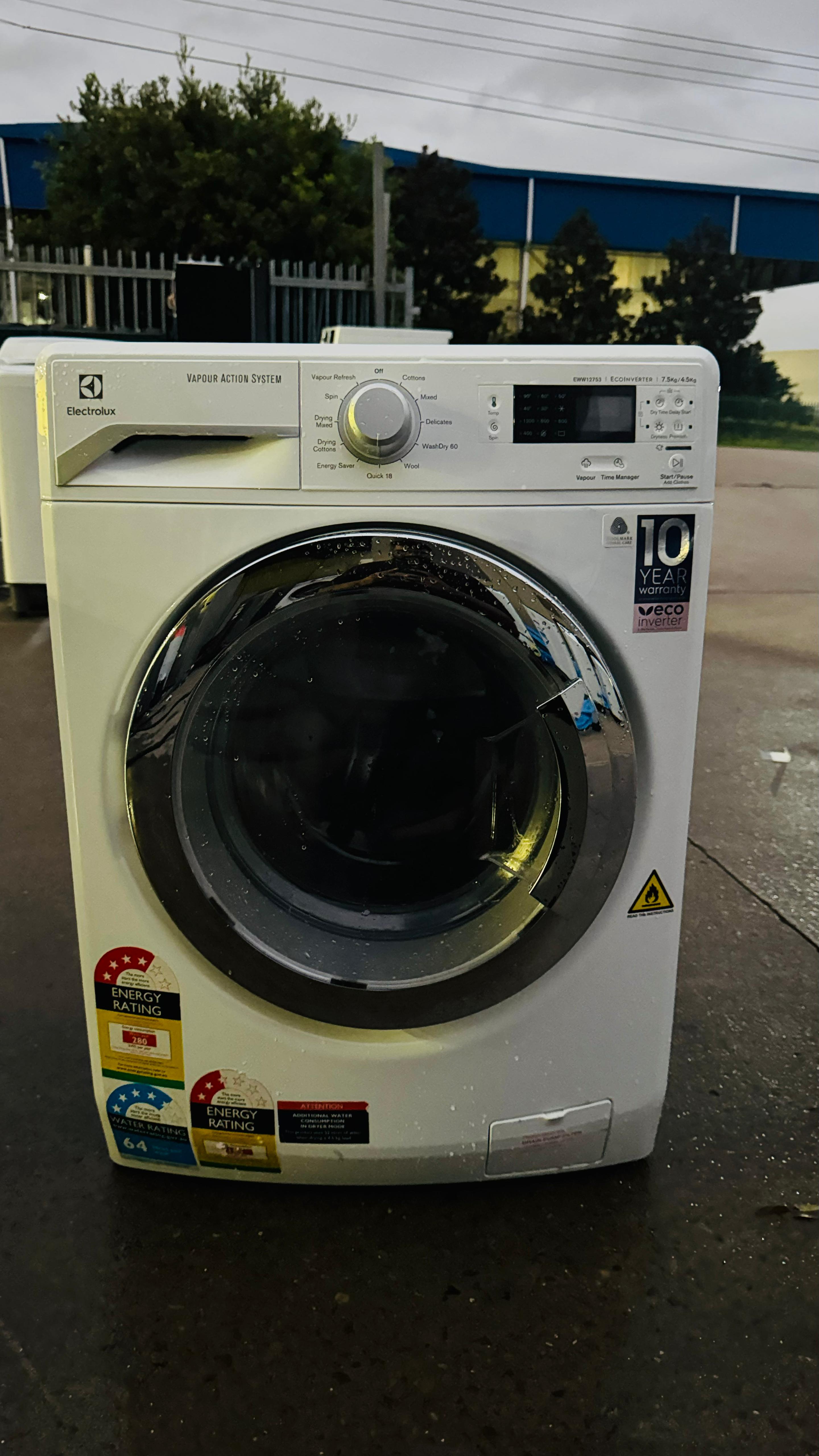 ELECTROLUX 7.5KGS FRONT LOADER WASHING MACHINE