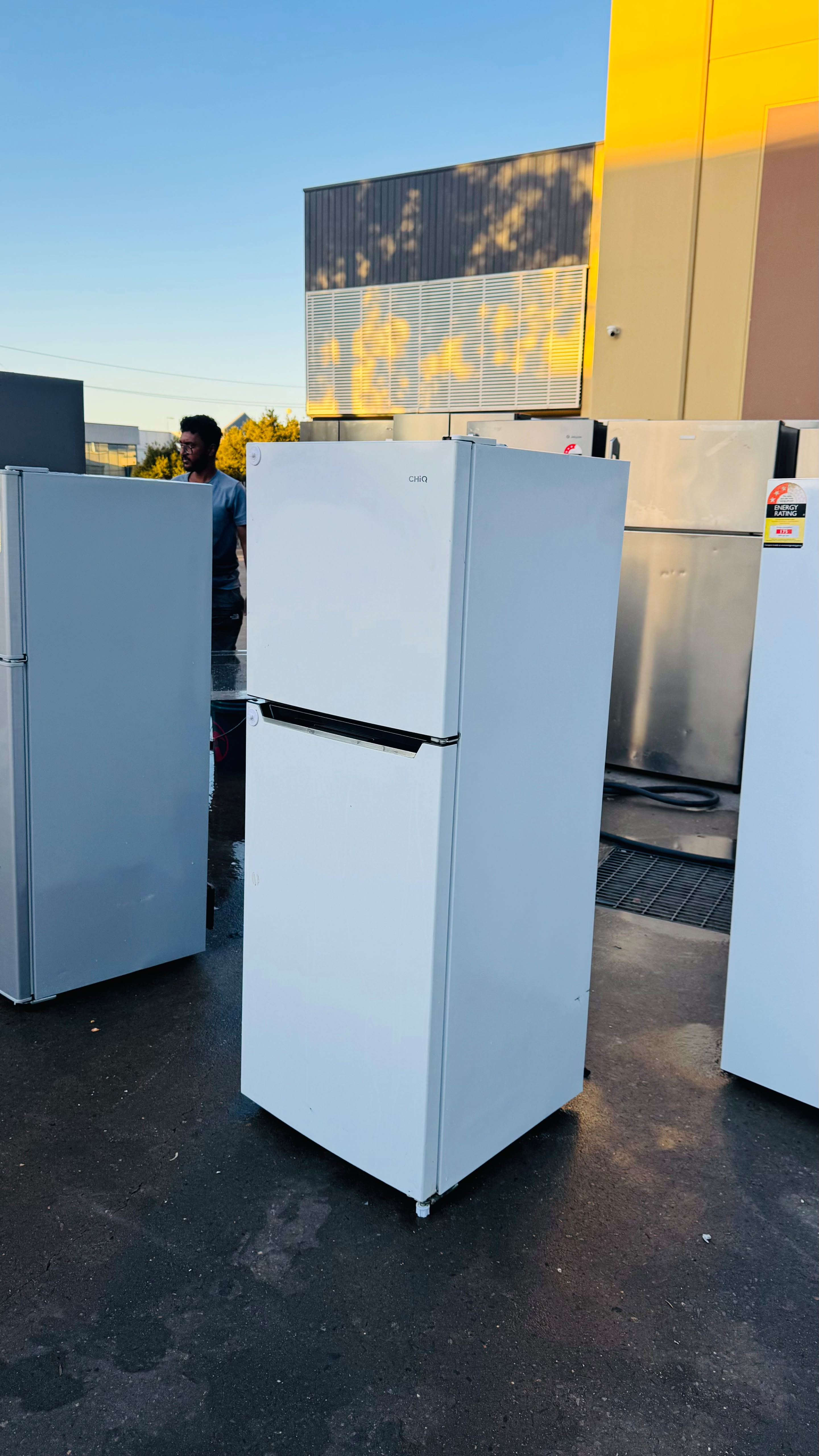 CHIQ 202 LITRES FRIDGE FREEZER