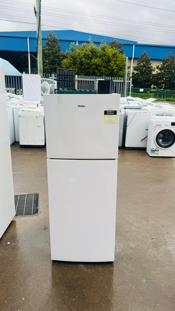 HAIER 222 LITRES FRIDGE FREEZER