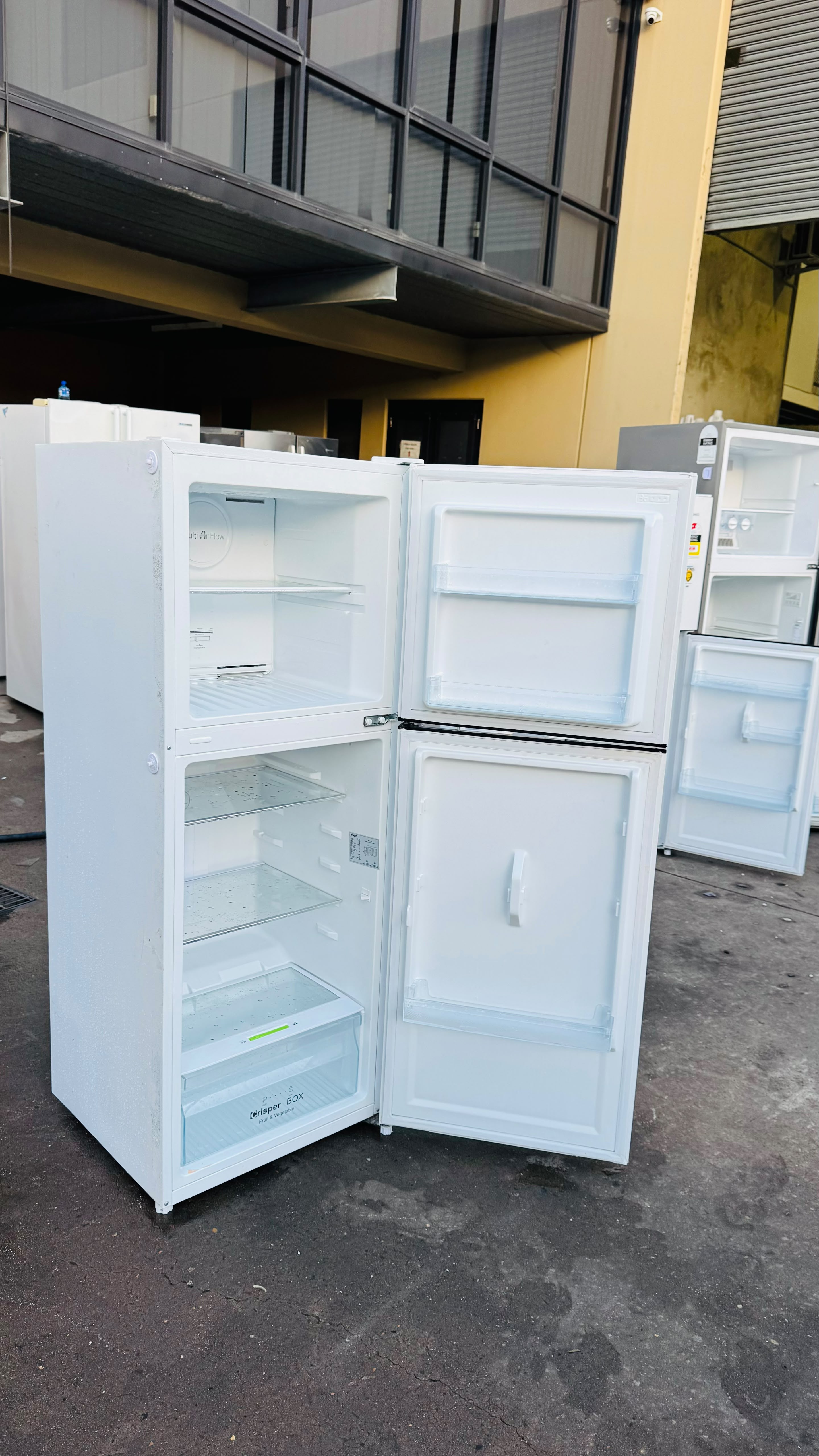 CHIQ 202 LITRES FRIDGE FREEZER
