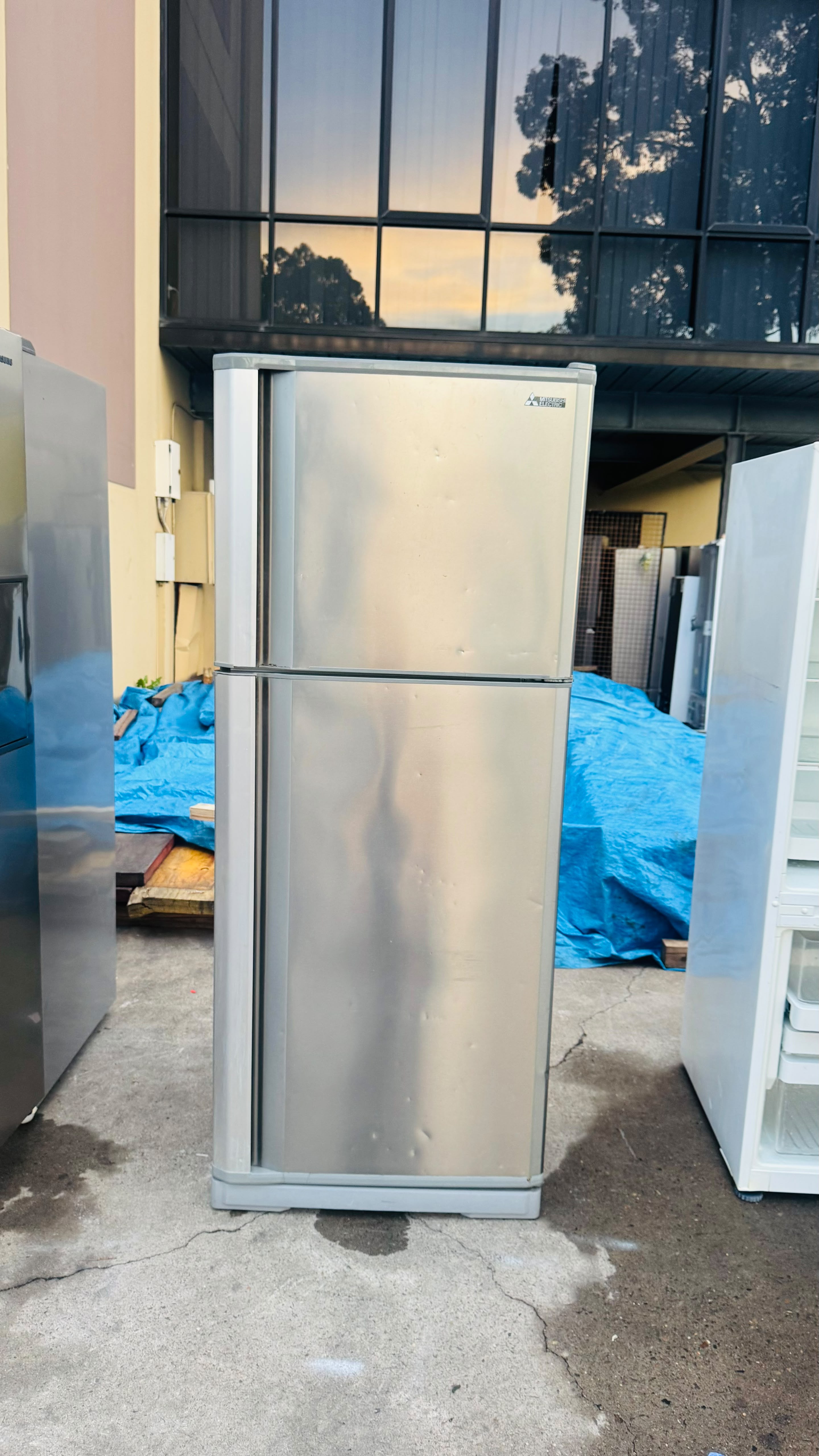 MITSUBUSHI 420 LITRES FRIDGE FREEZER