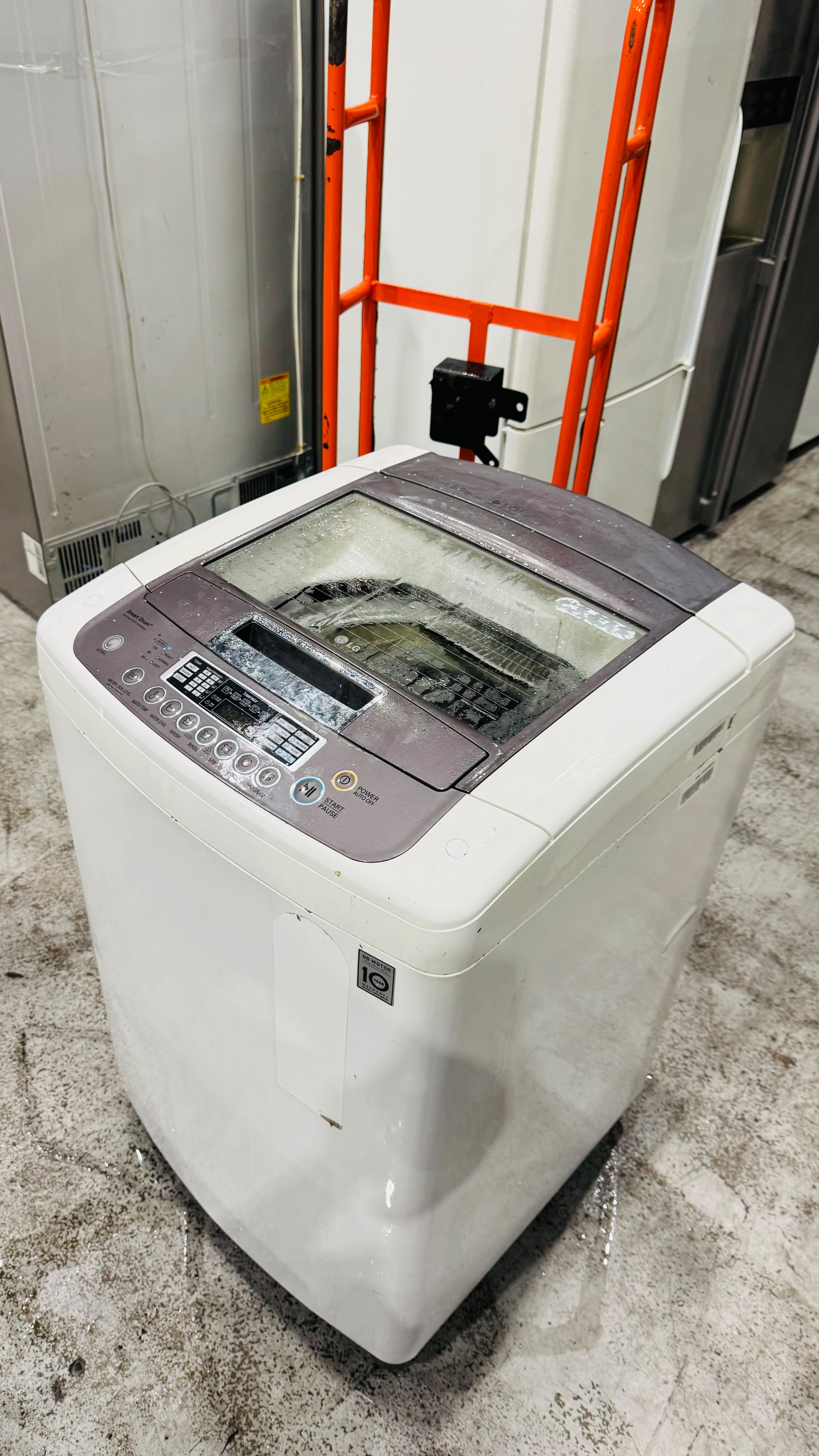 LG 8KGS TOP LOADER WASHING MACHINE