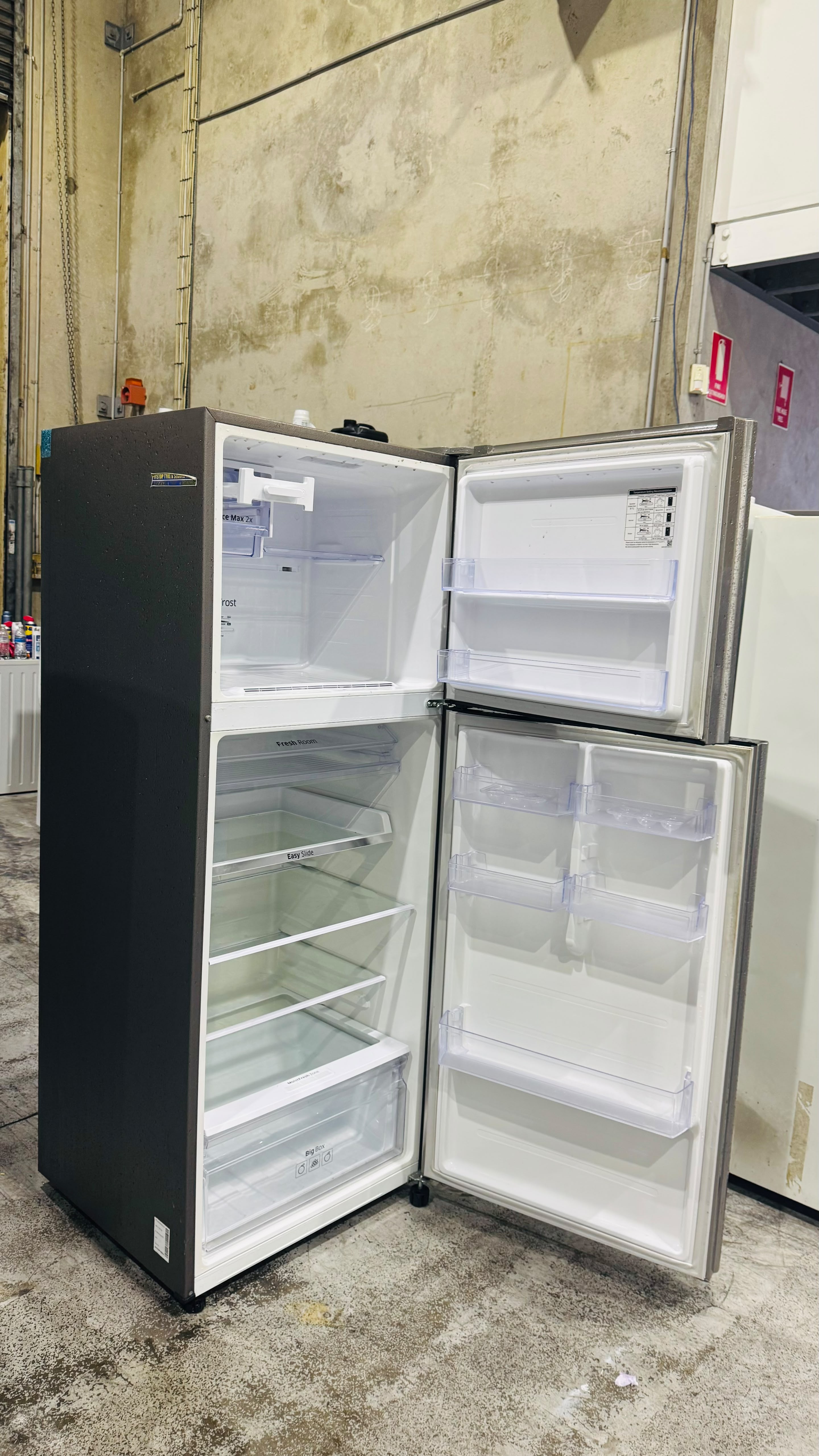 SAMSUNG 469 LITRES FRIDGE FREEZER